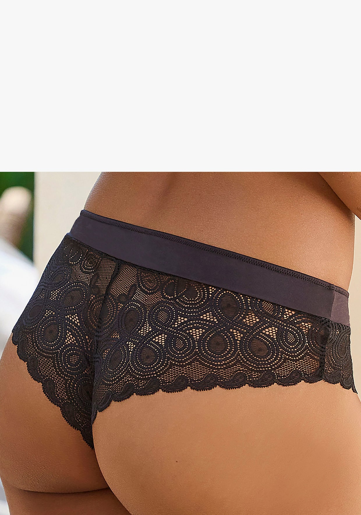 LASCANA Stringpanty - zwart