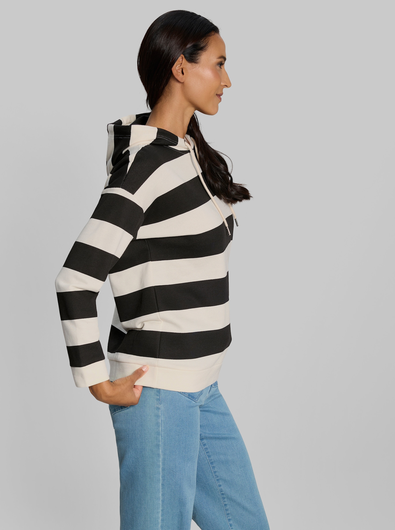 heine Hoodie mit Blockstreifen - champagner-schwarz-geringelt
