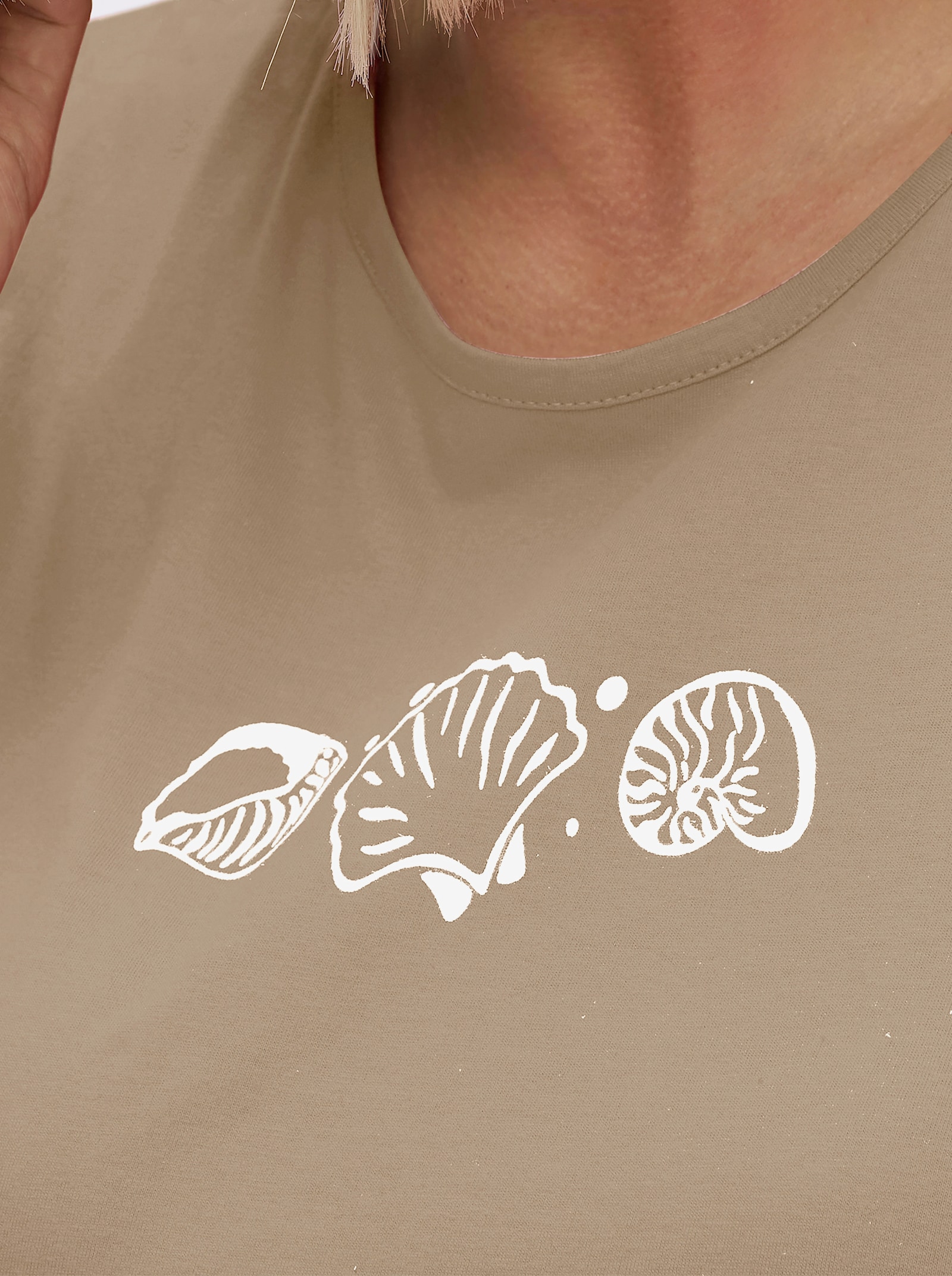 Shirttop mit Seitenschlitzen - beige