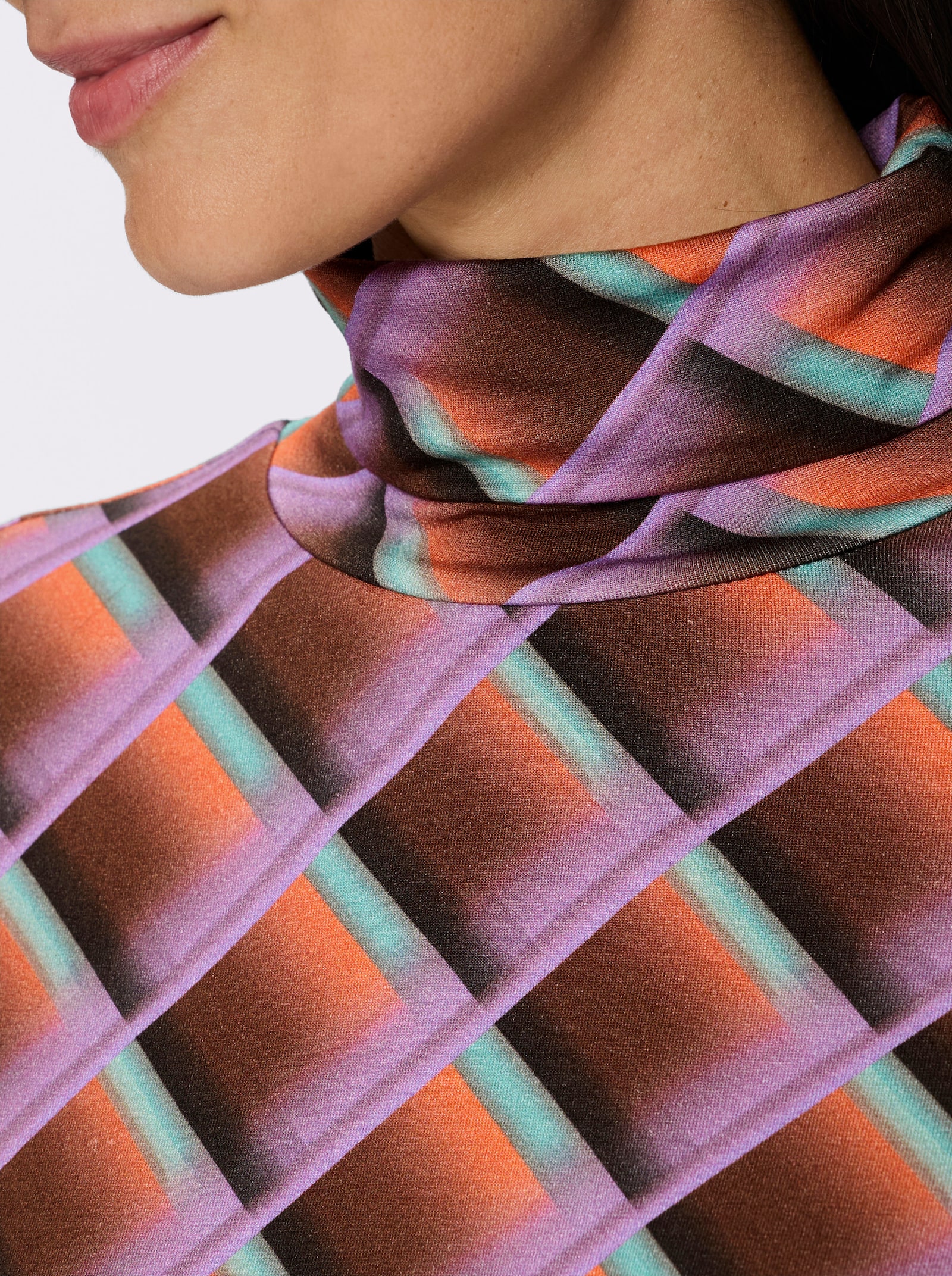 heine Rollkragenshirt mit Grafik-Dessin - lavendel-schoko-bedruckt