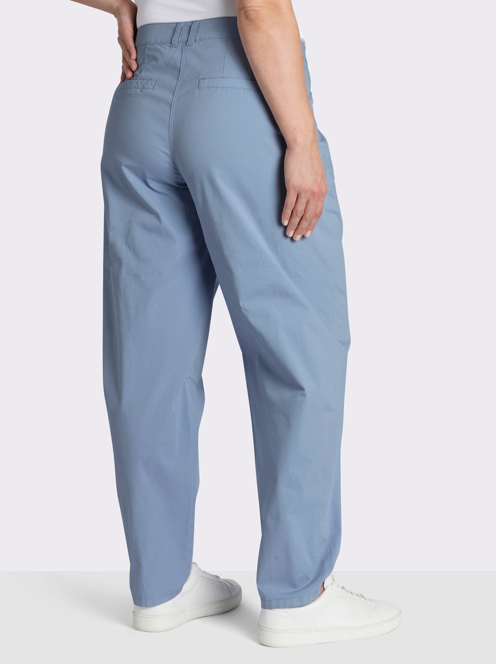 sheego Hose im Barrel-Leg-Schnitt, mit Teilungsnähten - bleu