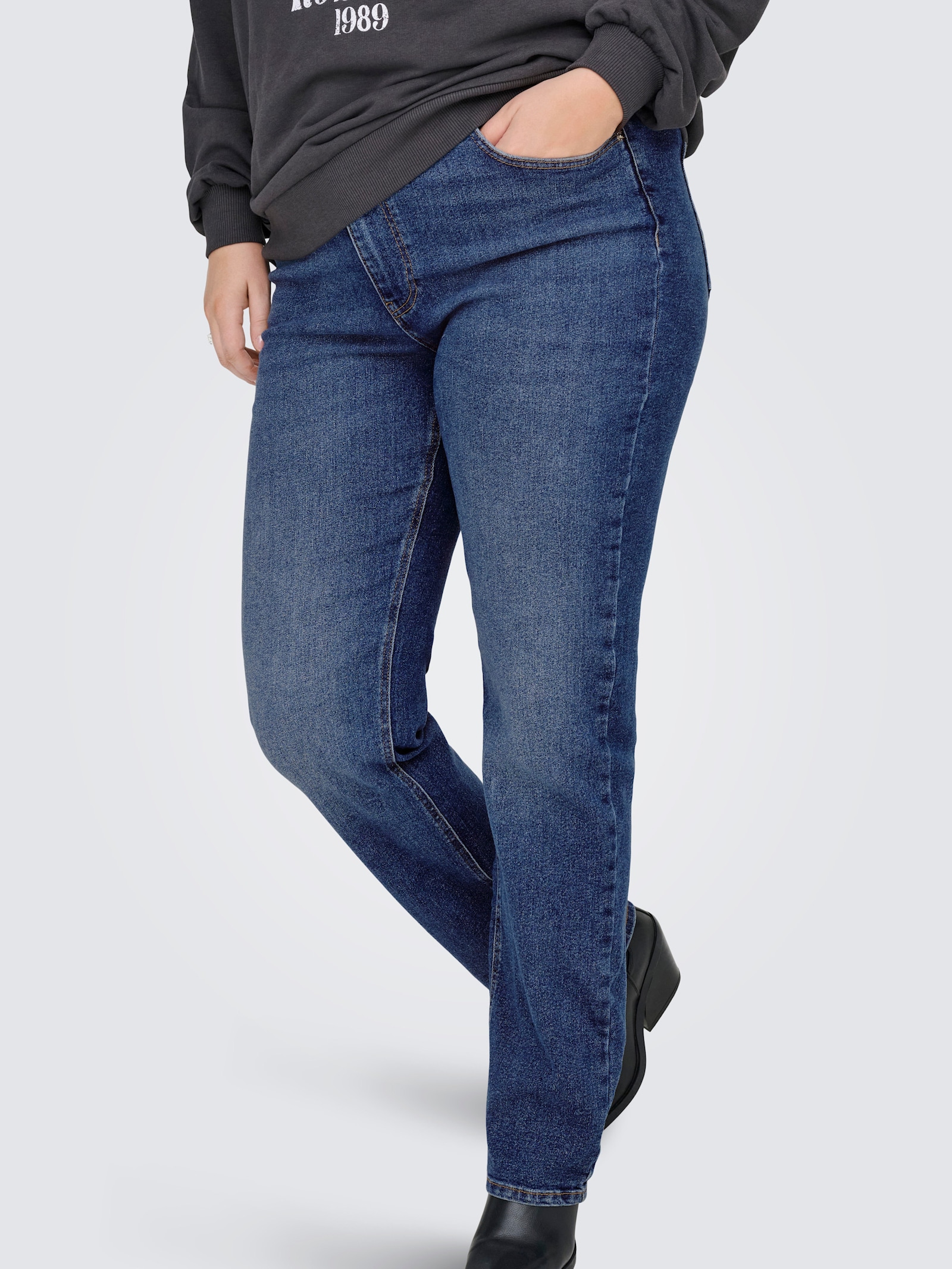 ONLY CARMAKOMA Straight-Jeans - medium blue denim