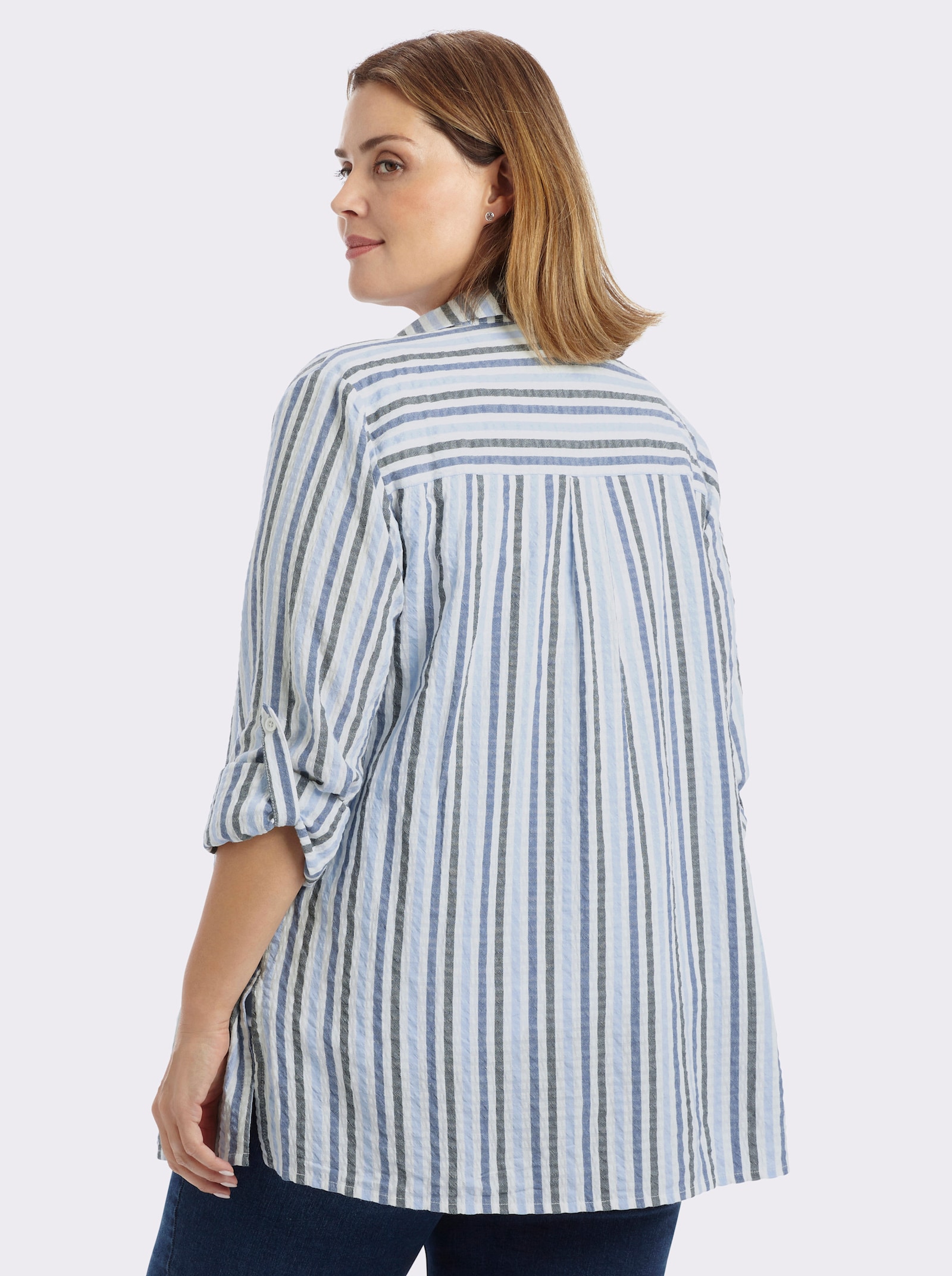 sheego Gestreifte Bluse in Seersucker-Qualität - weiß-tiefblau-gestreift