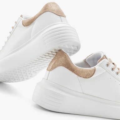 LASCANA Sneaker - weiß