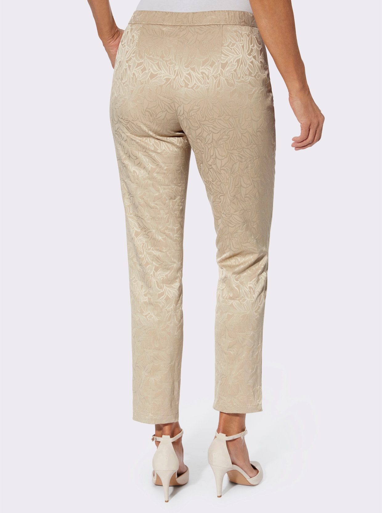 Broek met persplooien - zand gedessineerd