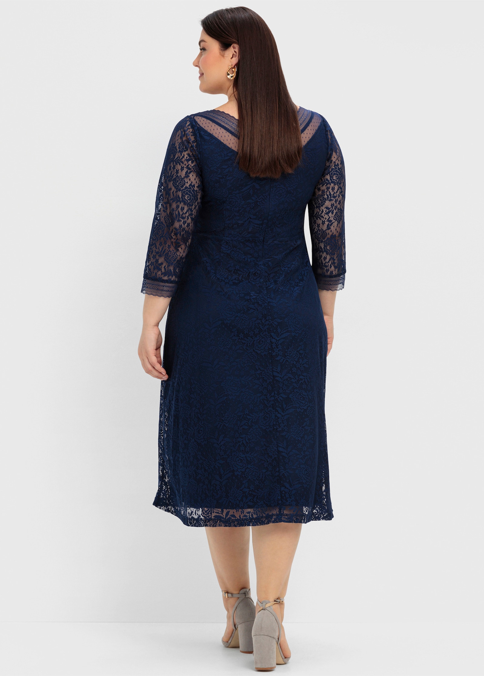 sheego Robe de soirée en dentelle florale - marine