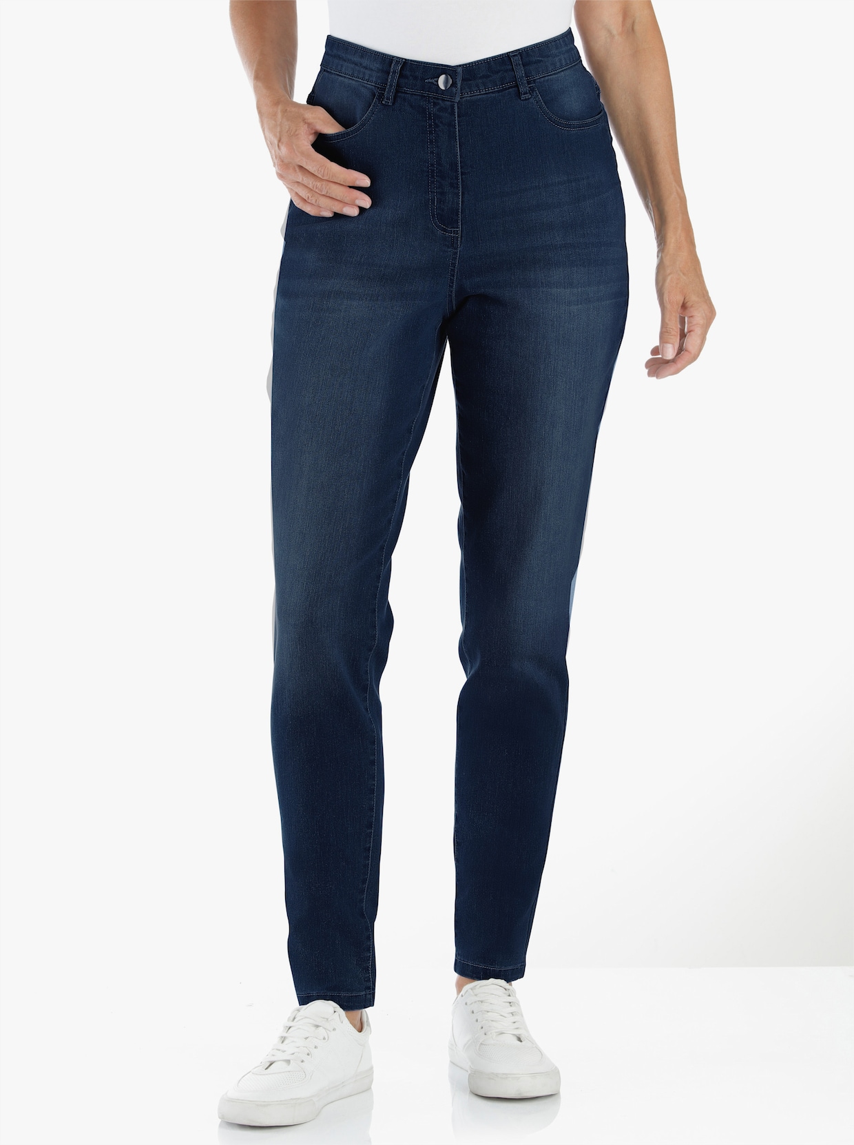 High-waist-Jeans in Karottenform - dark blue
