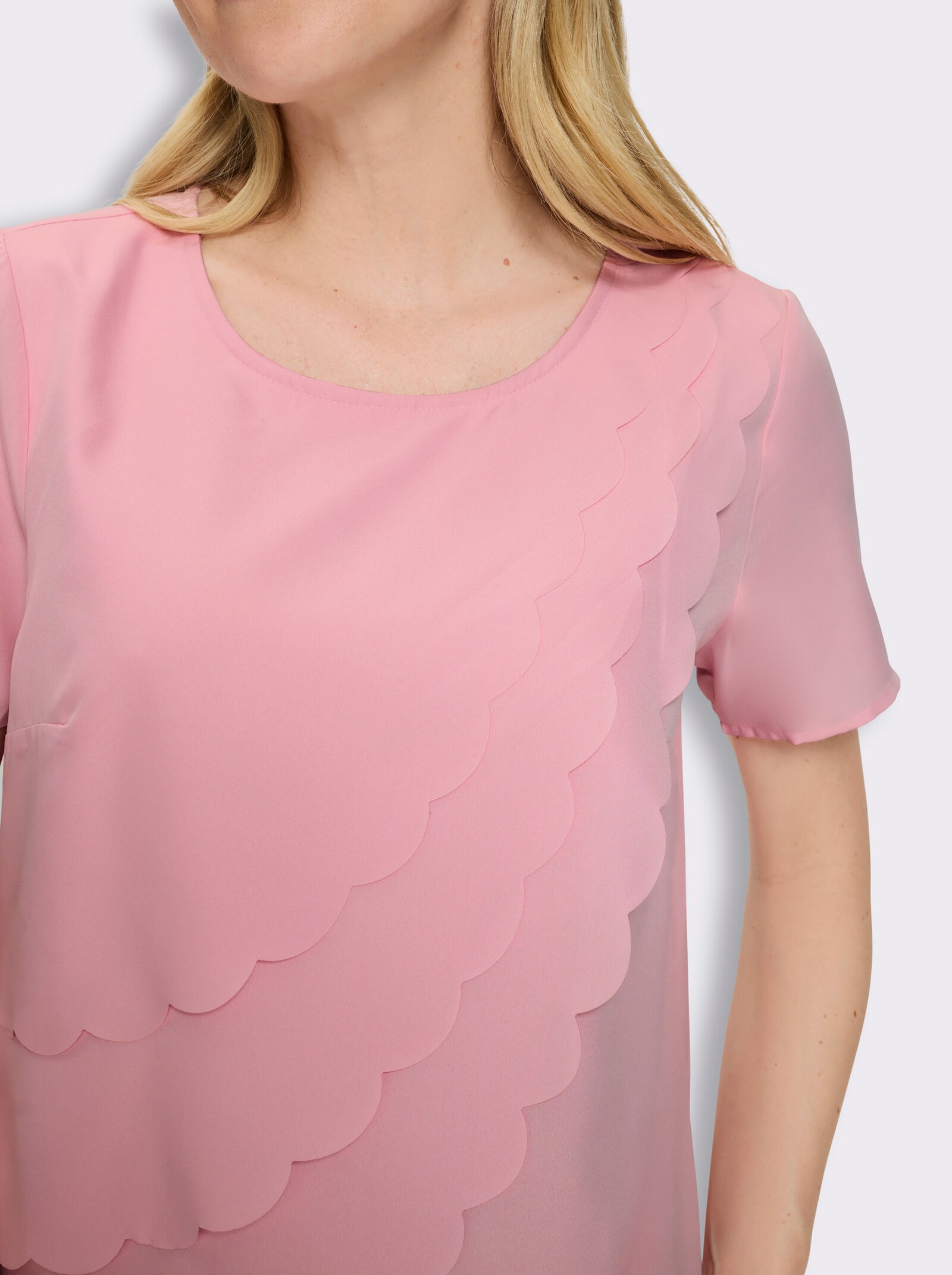 Stufenkleid mit Wellenkanten vorne - hortensie