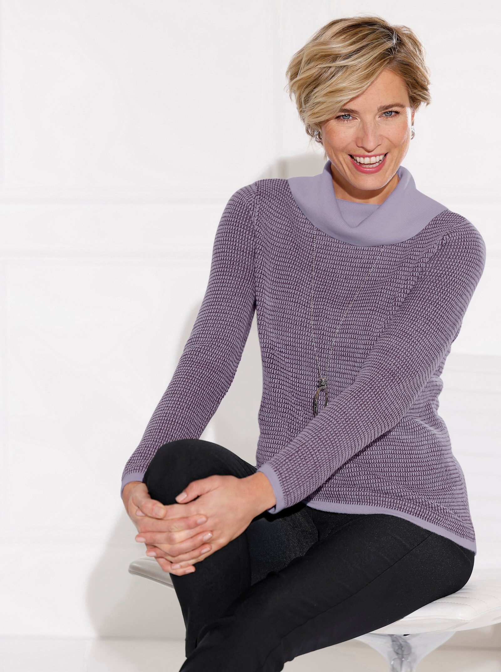 Pulóver s dlhými rukávmi a voľným rolákovým golierom - hroznová-orgov. vzor