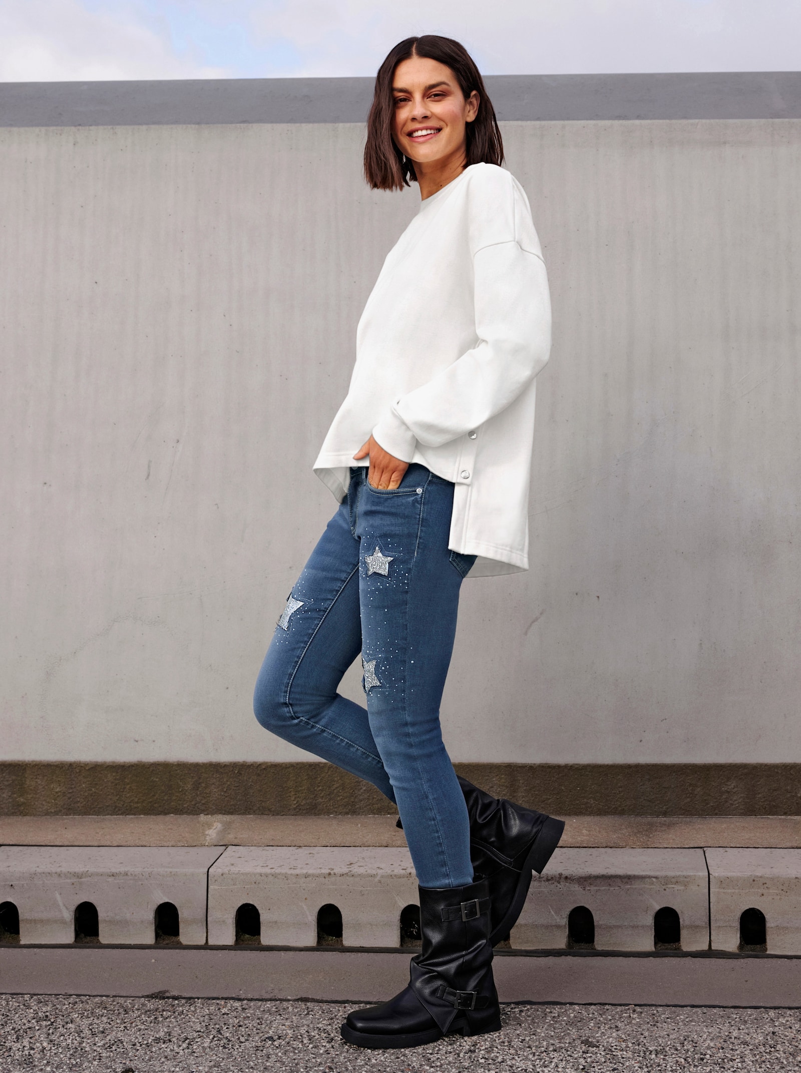 Sweatshirt mit seitlicher Druckknopfleiste - weiß