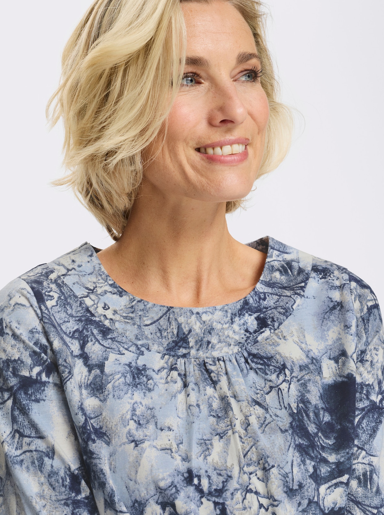 Shirt met ronde hals en print rondom, katoen - ijsblauw/marine bedrukt