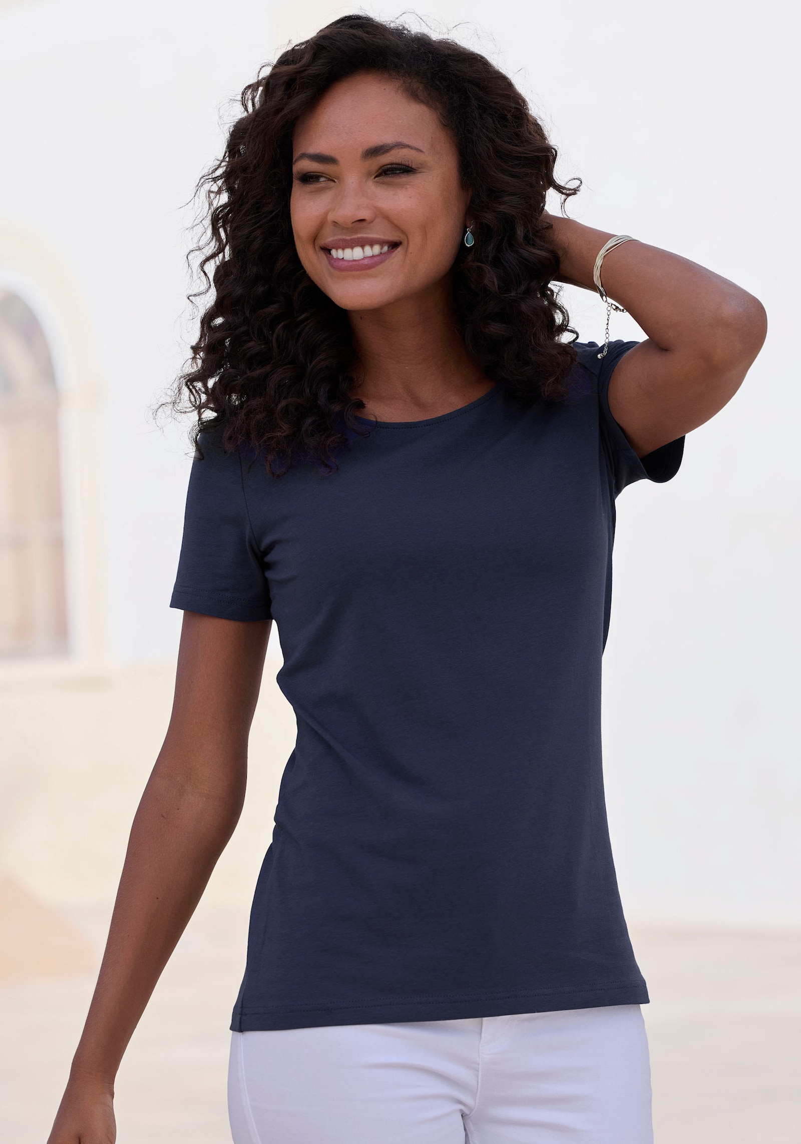 LASCANA T-shirt - hibiscus, navy