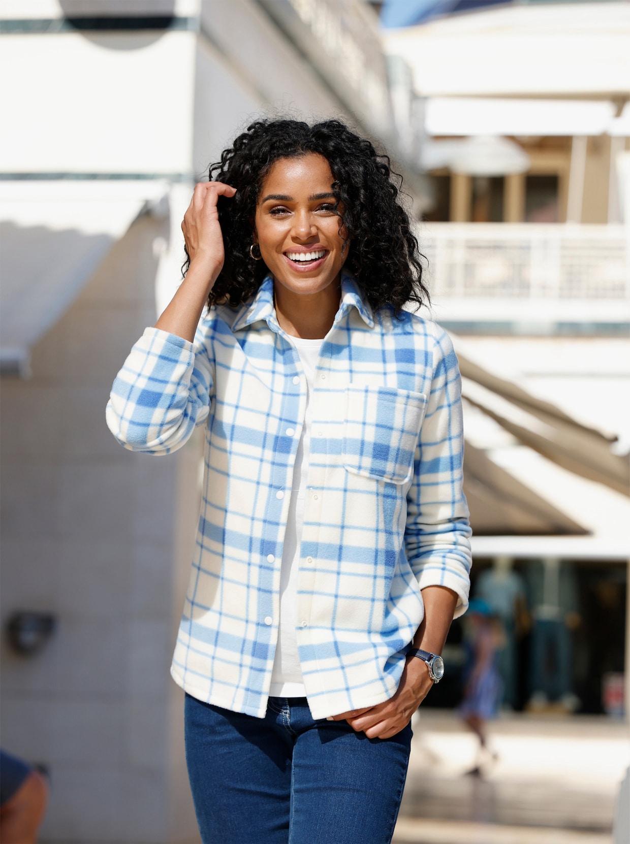 Fleecejacke mit längerem Saum im Rückteil - eisblau-champagner-kariert