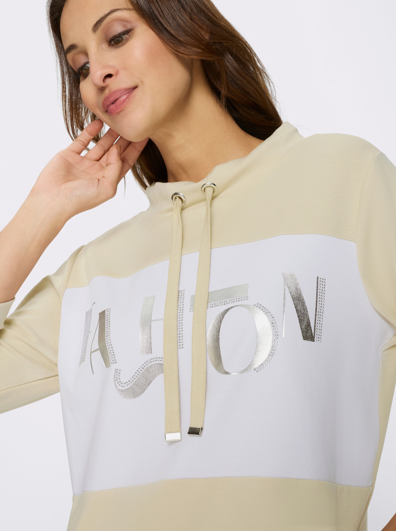 Sweatshirt mit Folienprint-Schriftzug - sand-weiß-geringelt