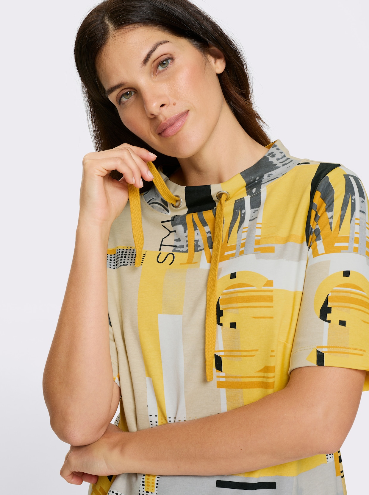 Sweatkleid - ocker-sand-bedruckt