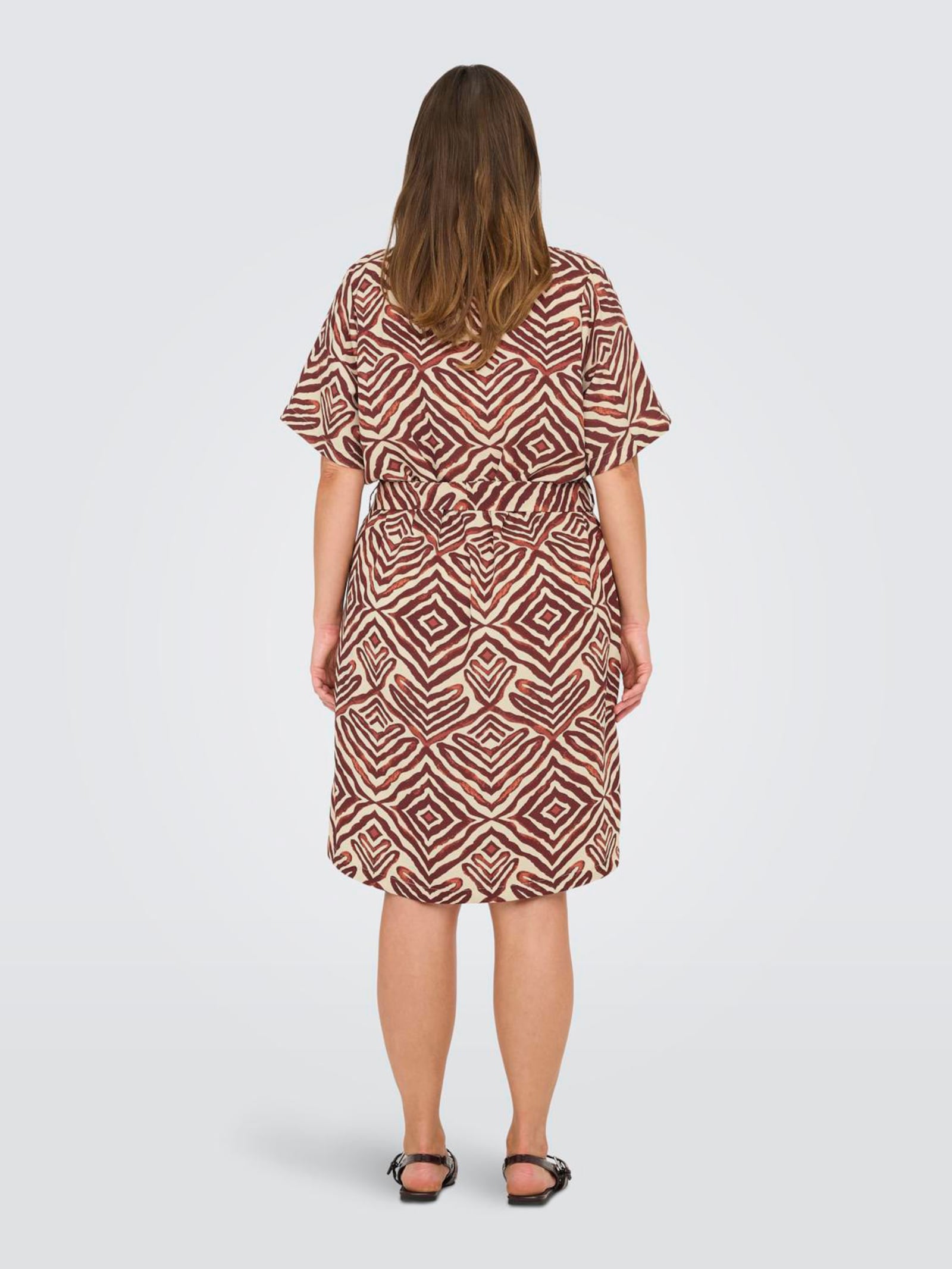 ONLY CARMAKOMA Sommerkleid - hot chocolate aop:tribe