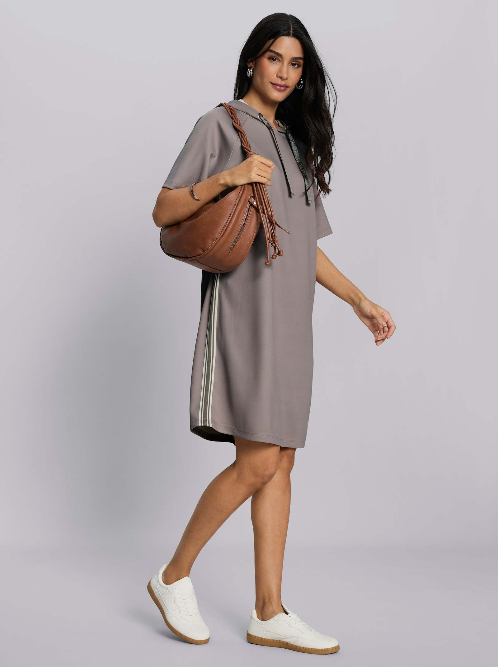 heine Sweatkleid mit Glitzer-Details - taupe