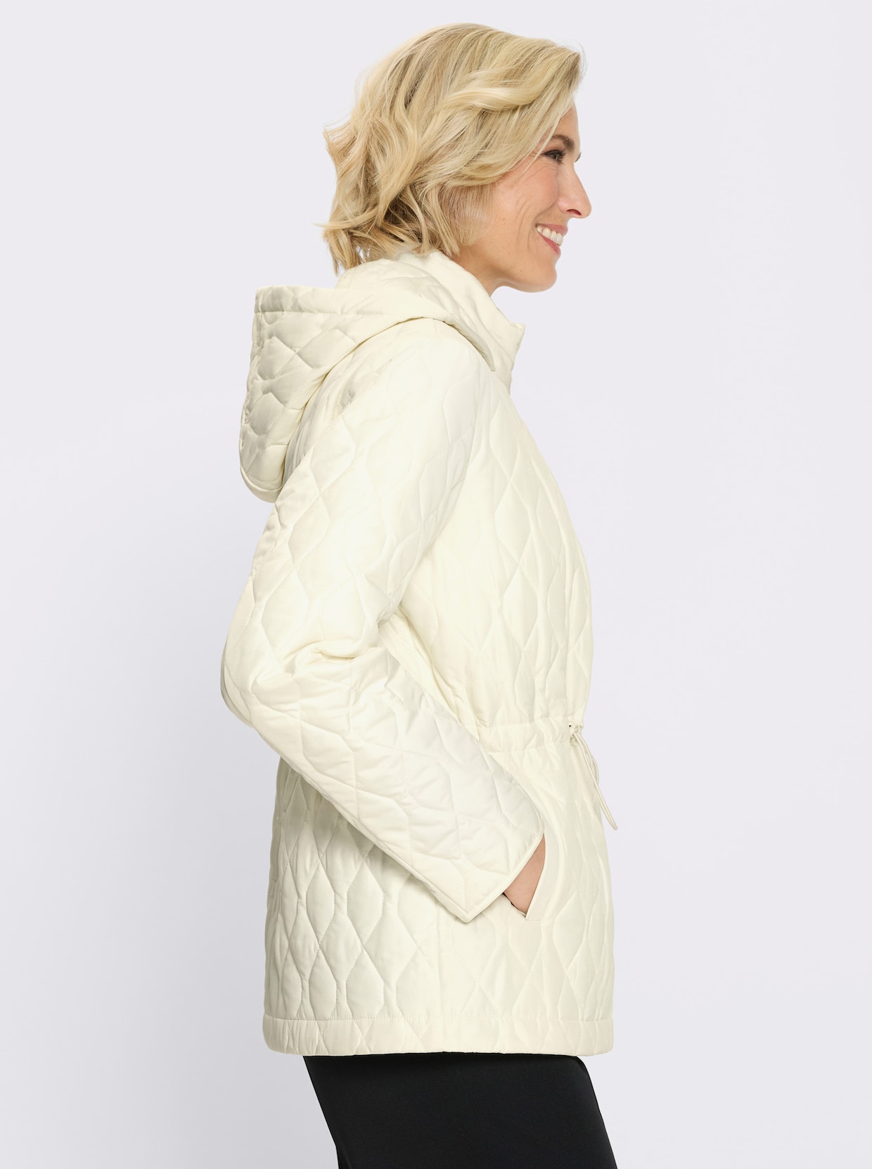 Gewatteerde jas met verstelbaar tunnelkoord in de taille - ecru