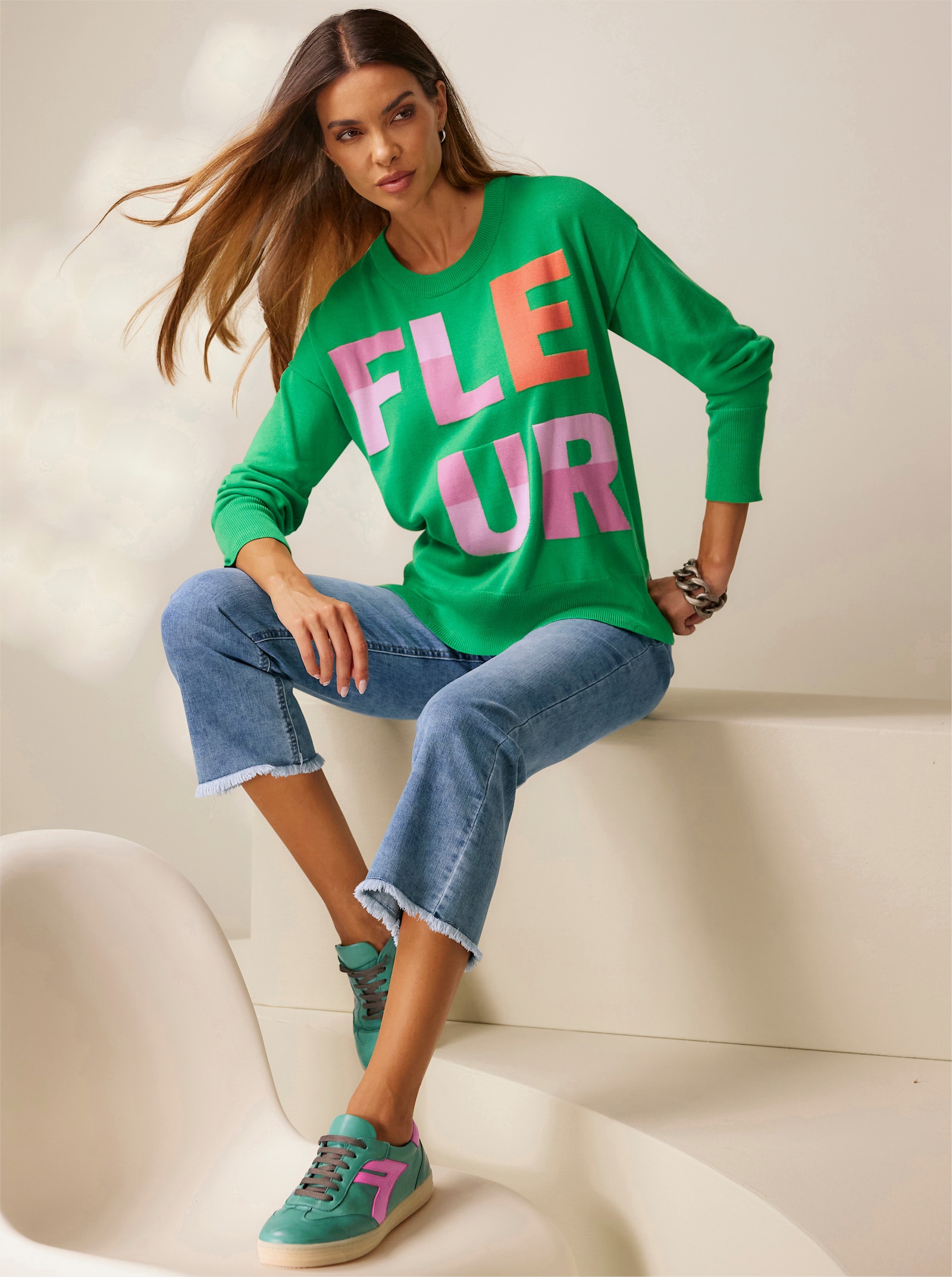 heine Pullover van fijntricot met opschrift - grasgroen/oudroze gedessineerd