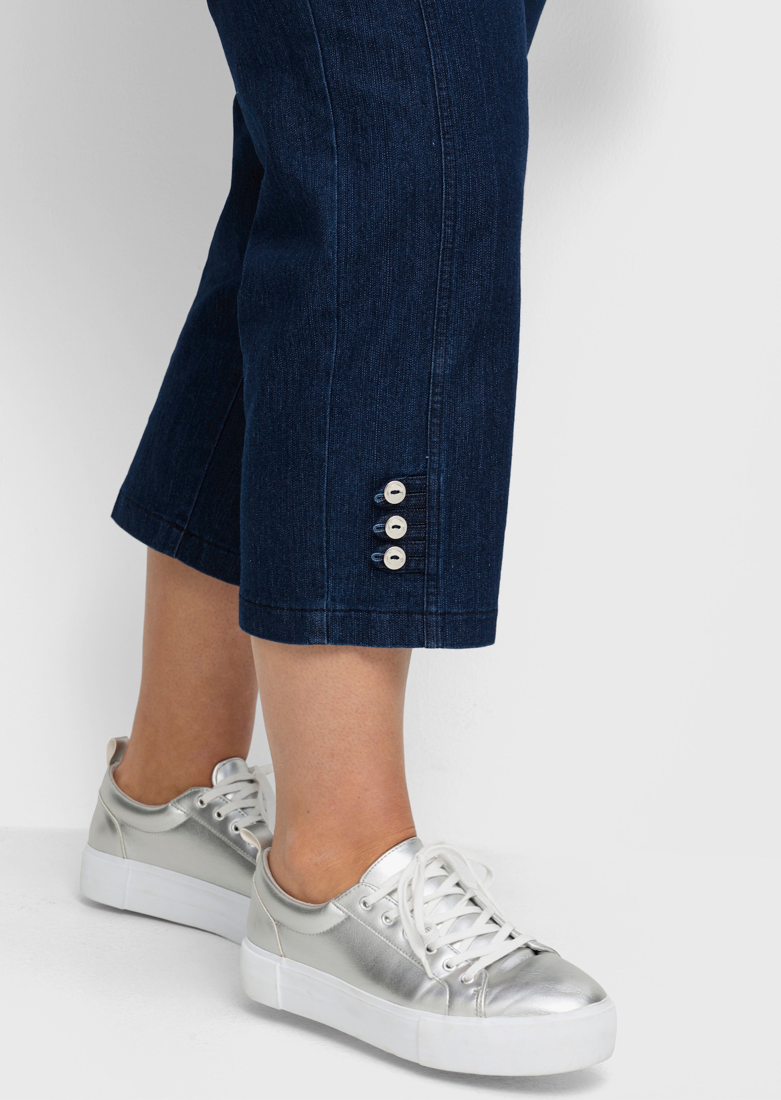 7/8-Jeans mit Zierriegel am Abschluss - blue-stone-washed