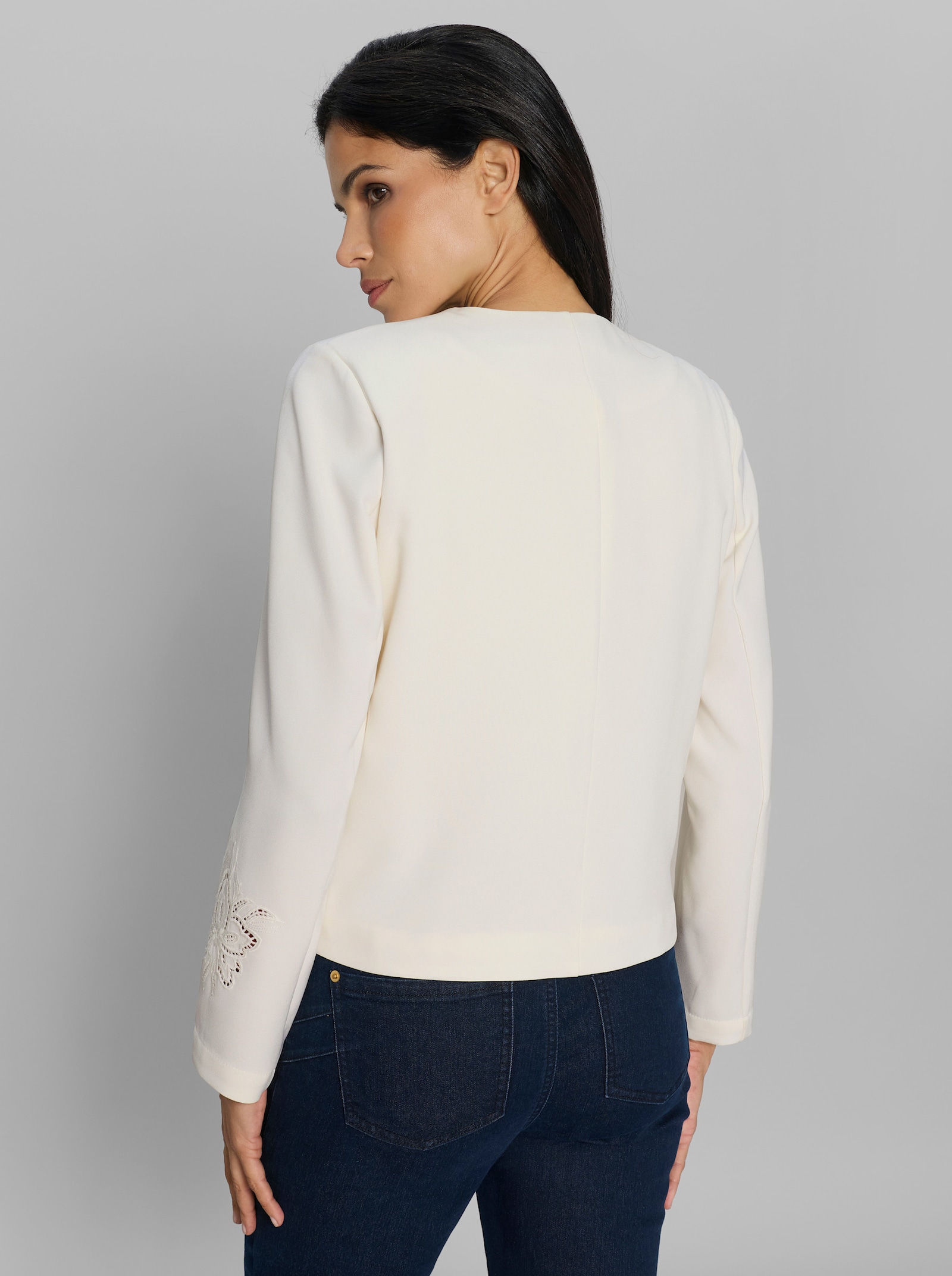 heine Blazer mit floraler Lochstickerei - ecru