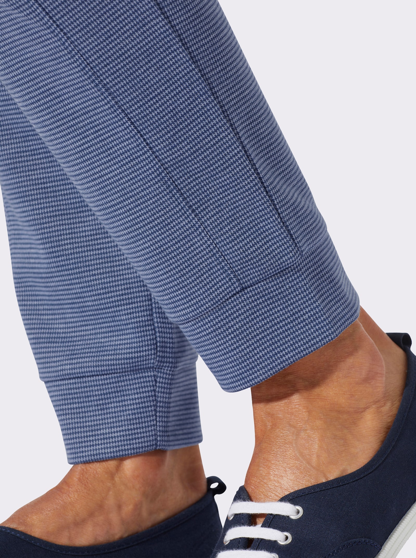 Jerseybroek  in een gemêleerde look - jeansblauw/ecru gemêleerd