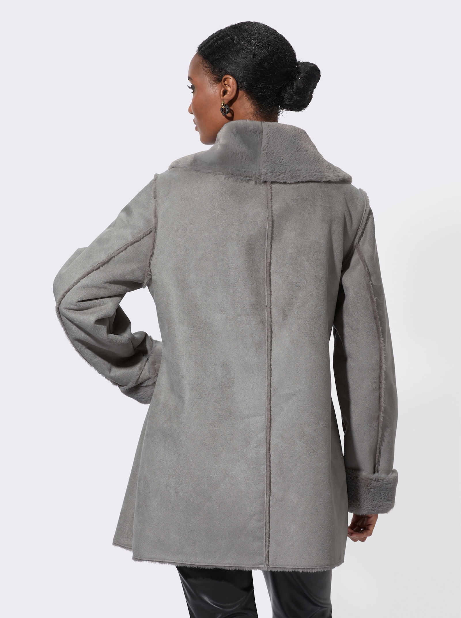 Mainpol Winterjacke in Lammfell-Optik - grau