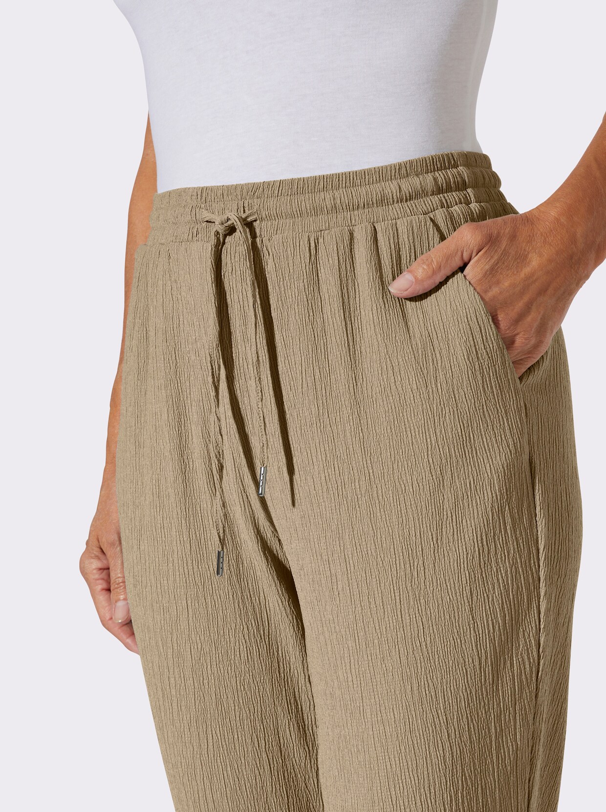 Schlupfhose in Crinkle-Qualität - beige