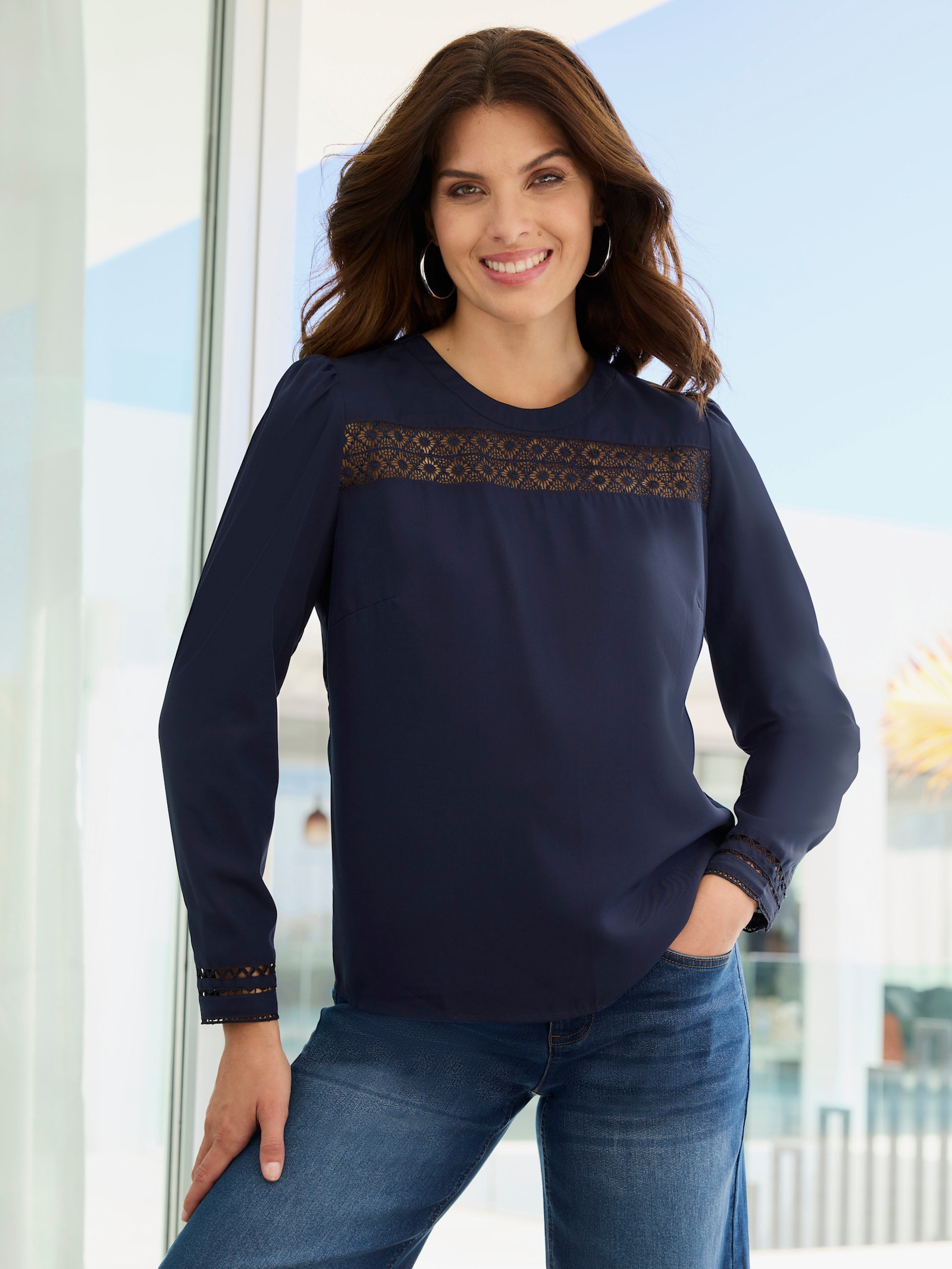 Tunika mit Blüten-Spitze - marine