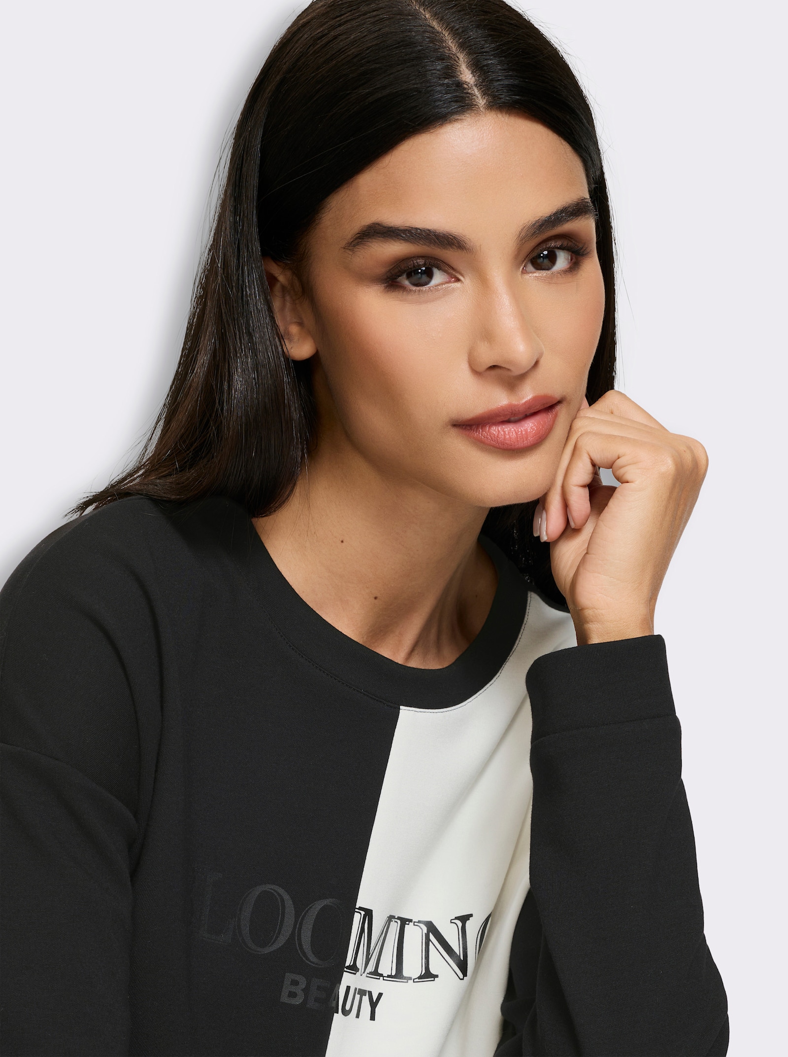 heine Sweatshirt mit Schriftzug vorn - schwarz-ecru-gemustert