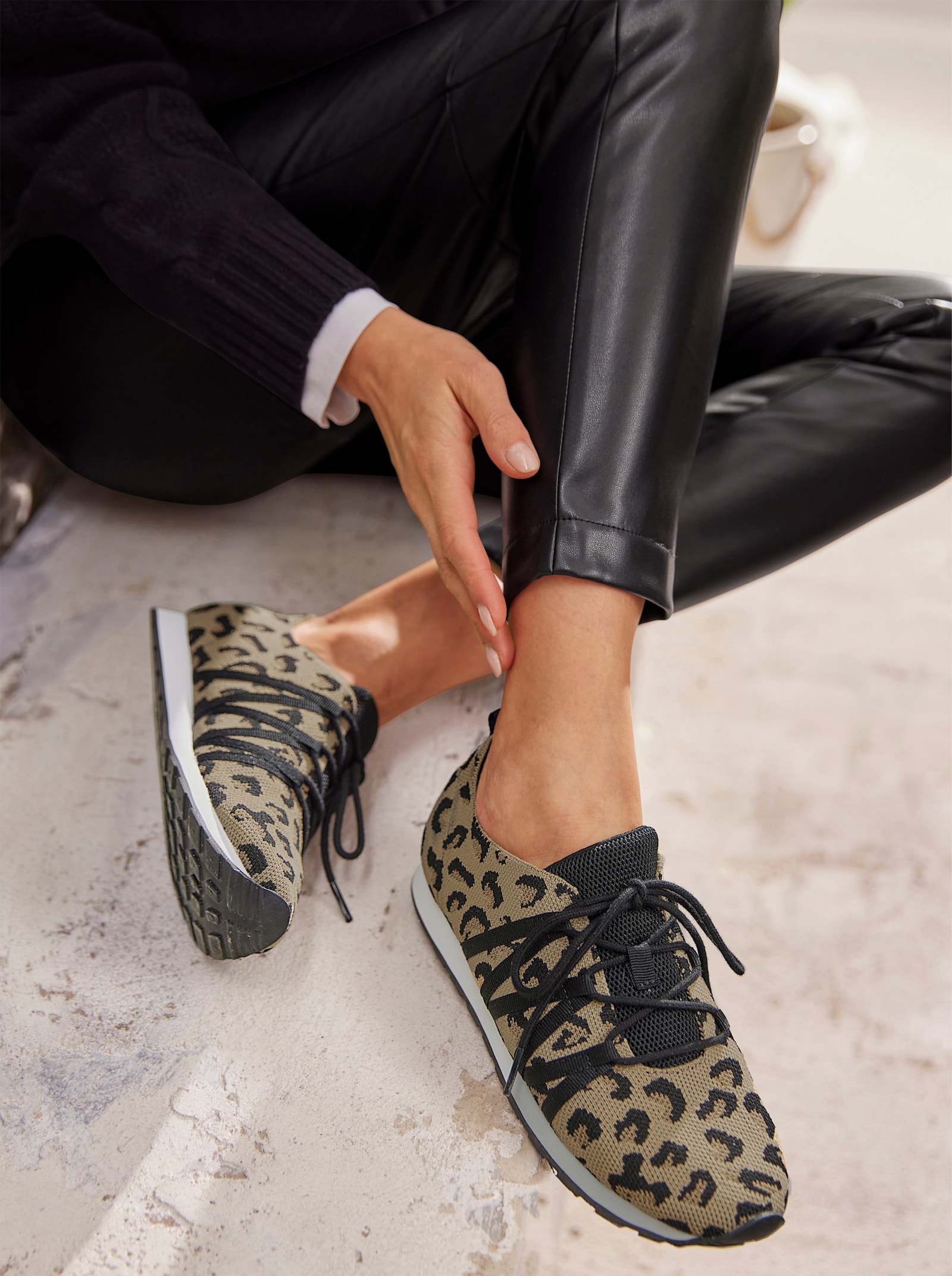 heine Schnürer - camel-schwarz