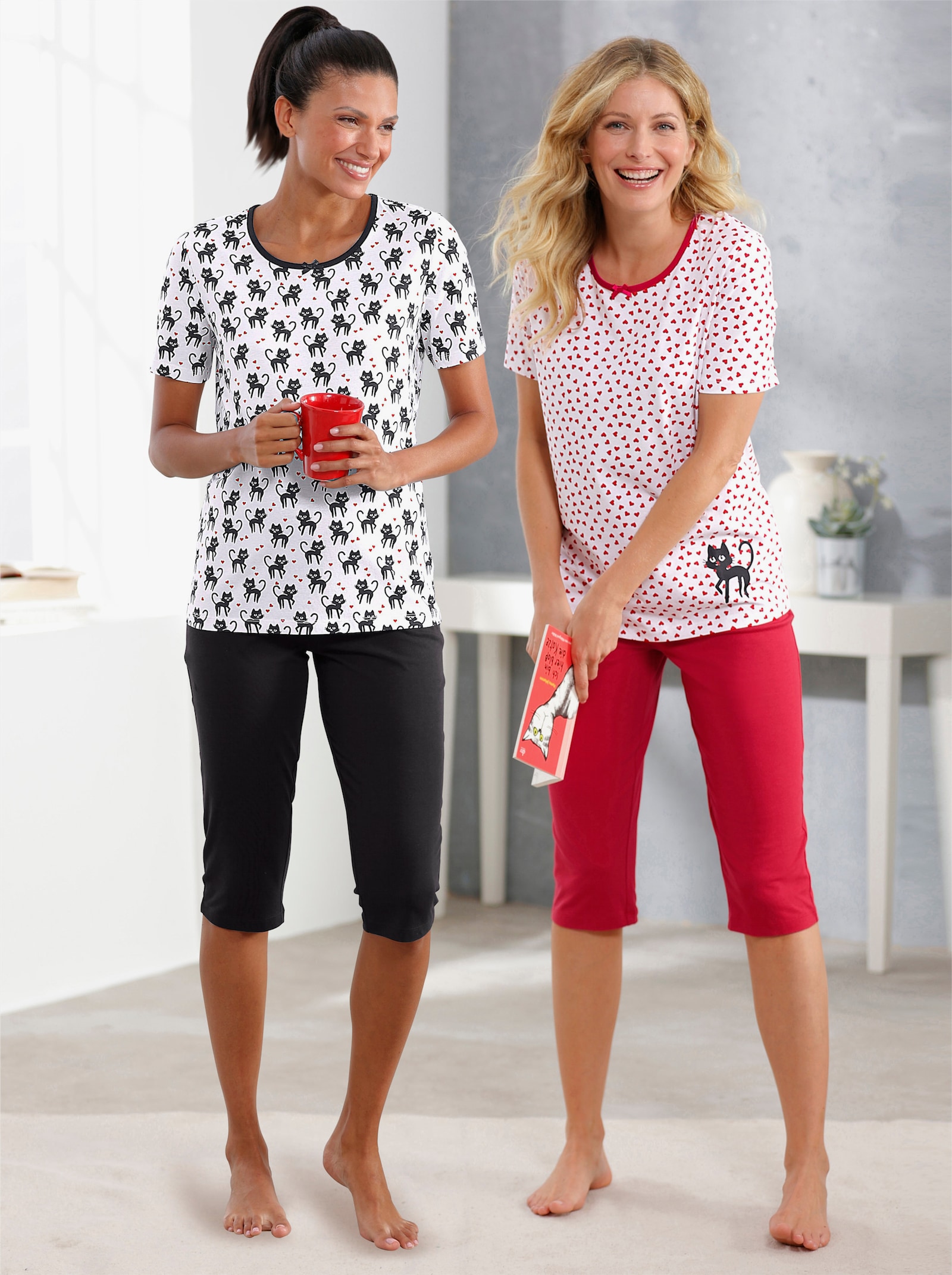 wäschepur Capri-Schlafanzüge mit Katzenmotiven - weiß-schwarz-bedruckt + weiß-rot-bedruckt
