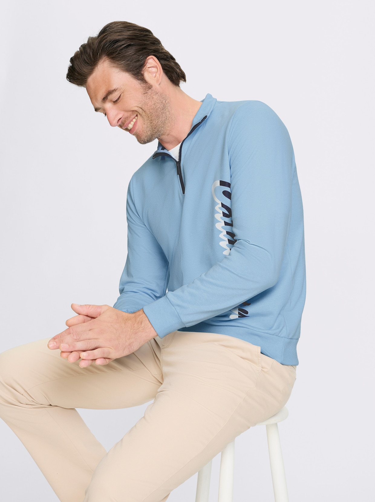 Catamaran Langarmshirt mit Schriftzug, vertikal - eisblau-meliert