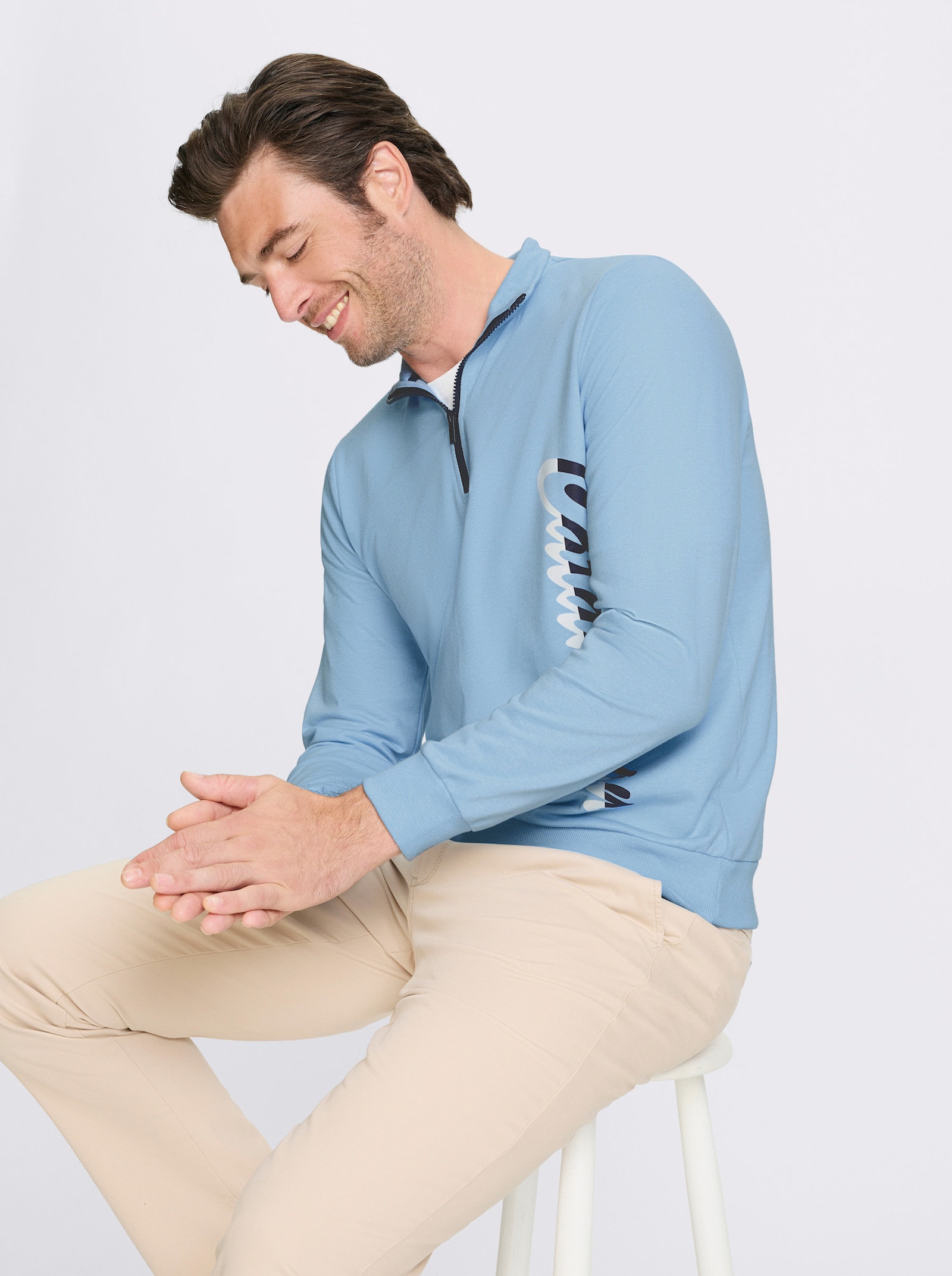 Catamaran Langarmshirt mit Schriftzug, vertikal - eisblau-meliert