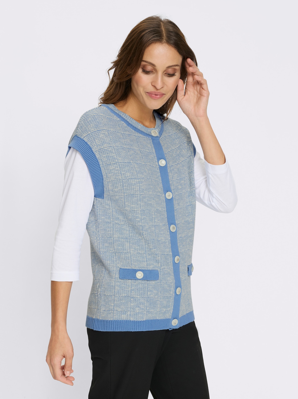 Strickweste - himmelblau-ecru-gemustert