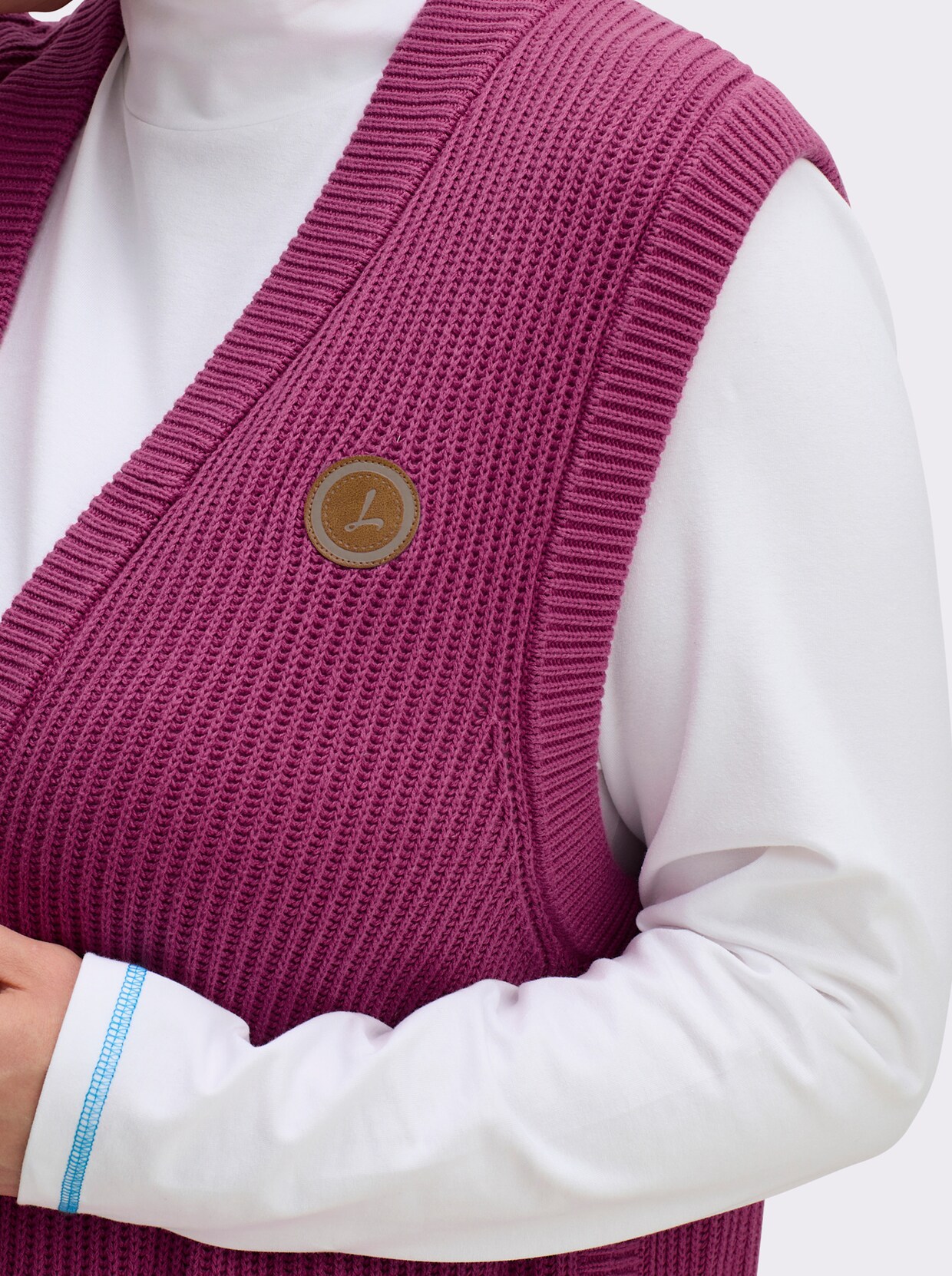 Strickweste in Longform, gerippt - erika