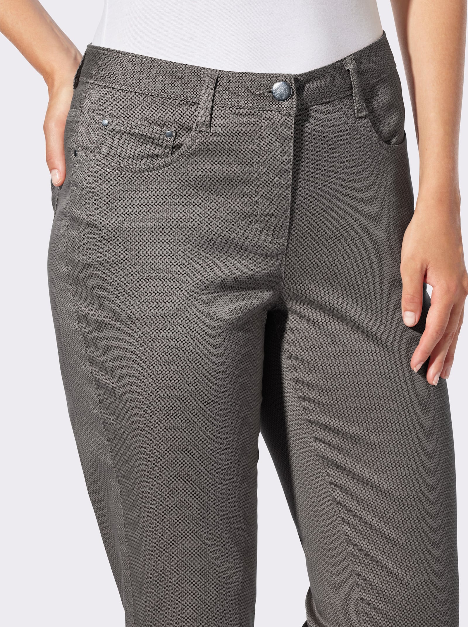 Druckhose in 5-Pocket-Form - grau-bedruckt