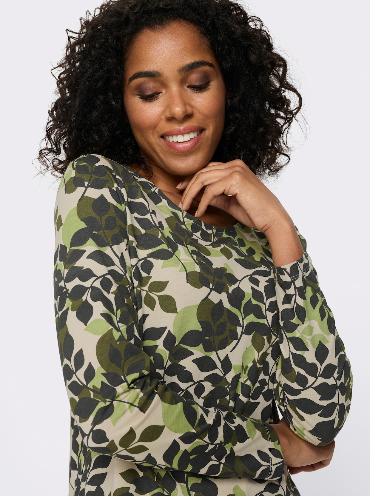 Langarmshirt im Blätter-Dessin - oliv-lindgrün-bedruckt