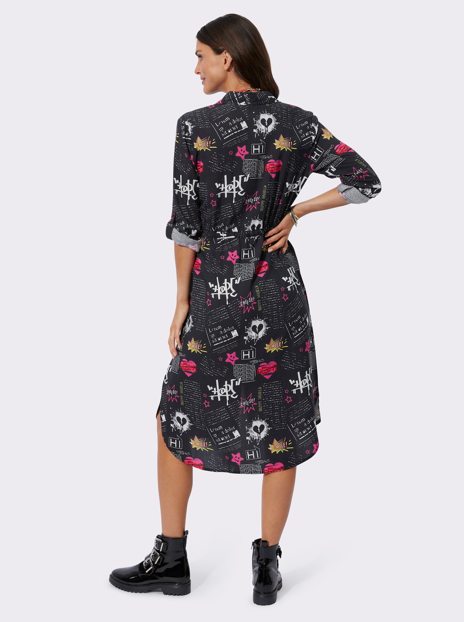 Hemdblusenkleid mit Druck im Graffiti-Style - schwarz-weiß-bedruckt