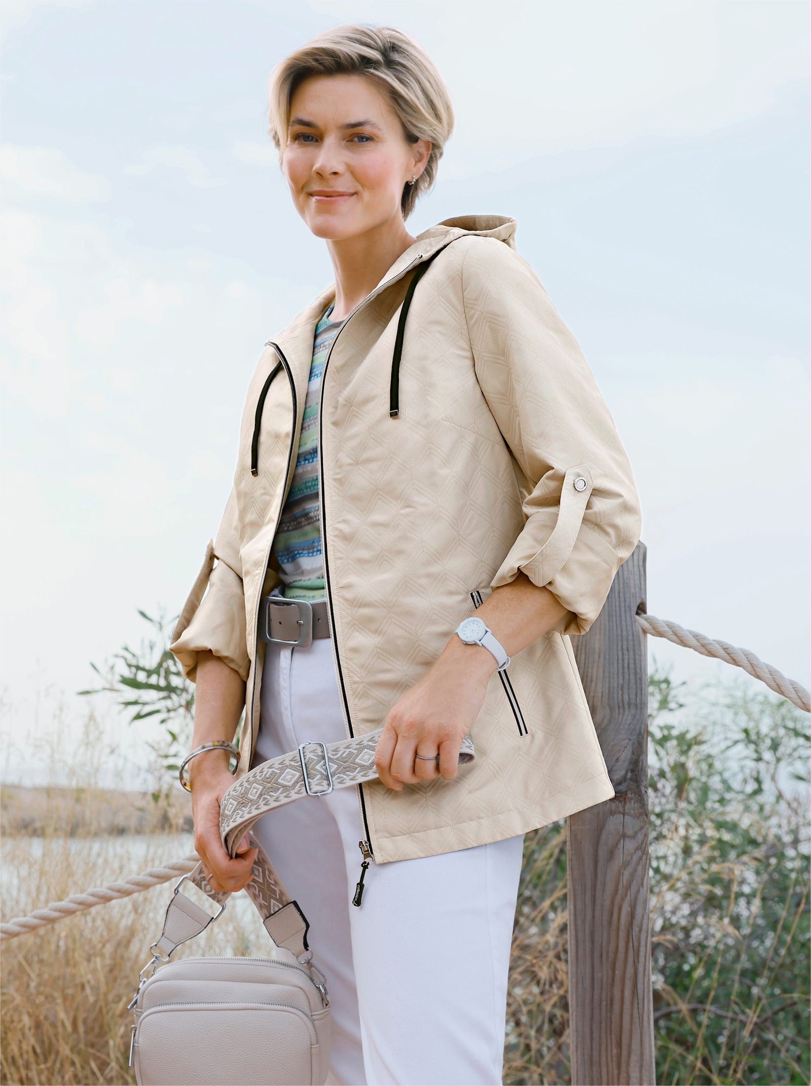 Steppjacke mit Krempelfunktion - sand