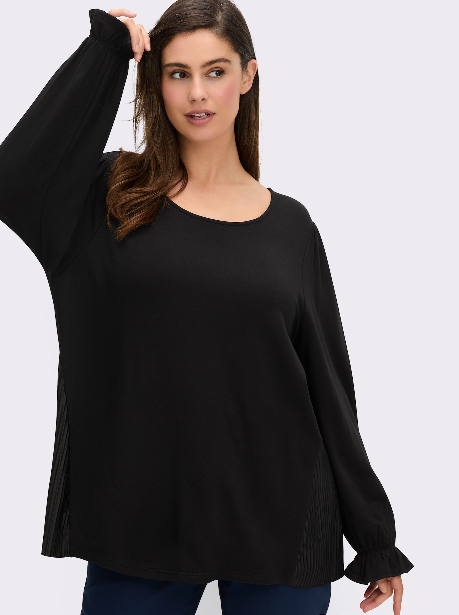 sheego Sweatshirt mit Ballonärmeln und Rundhalsausschnitt - schwarz