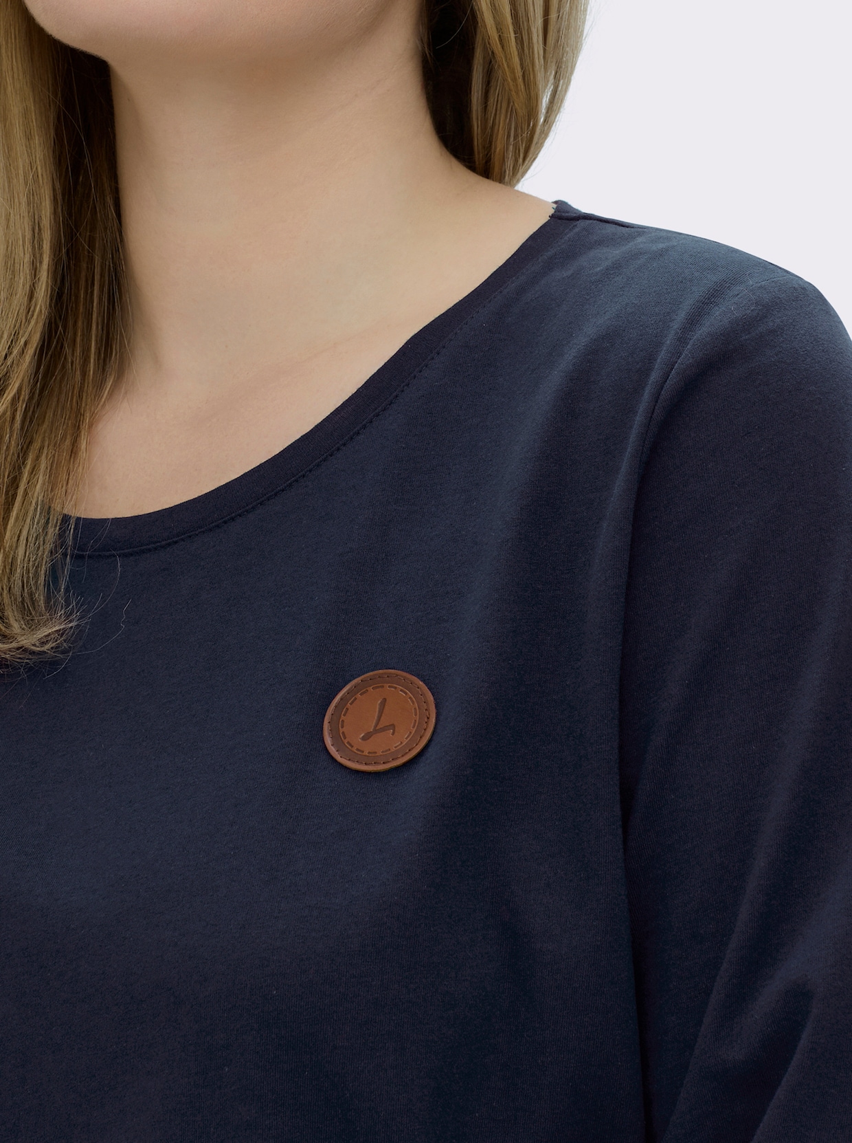 Langarmshirt mit Leder-Imitat-Patch - marine