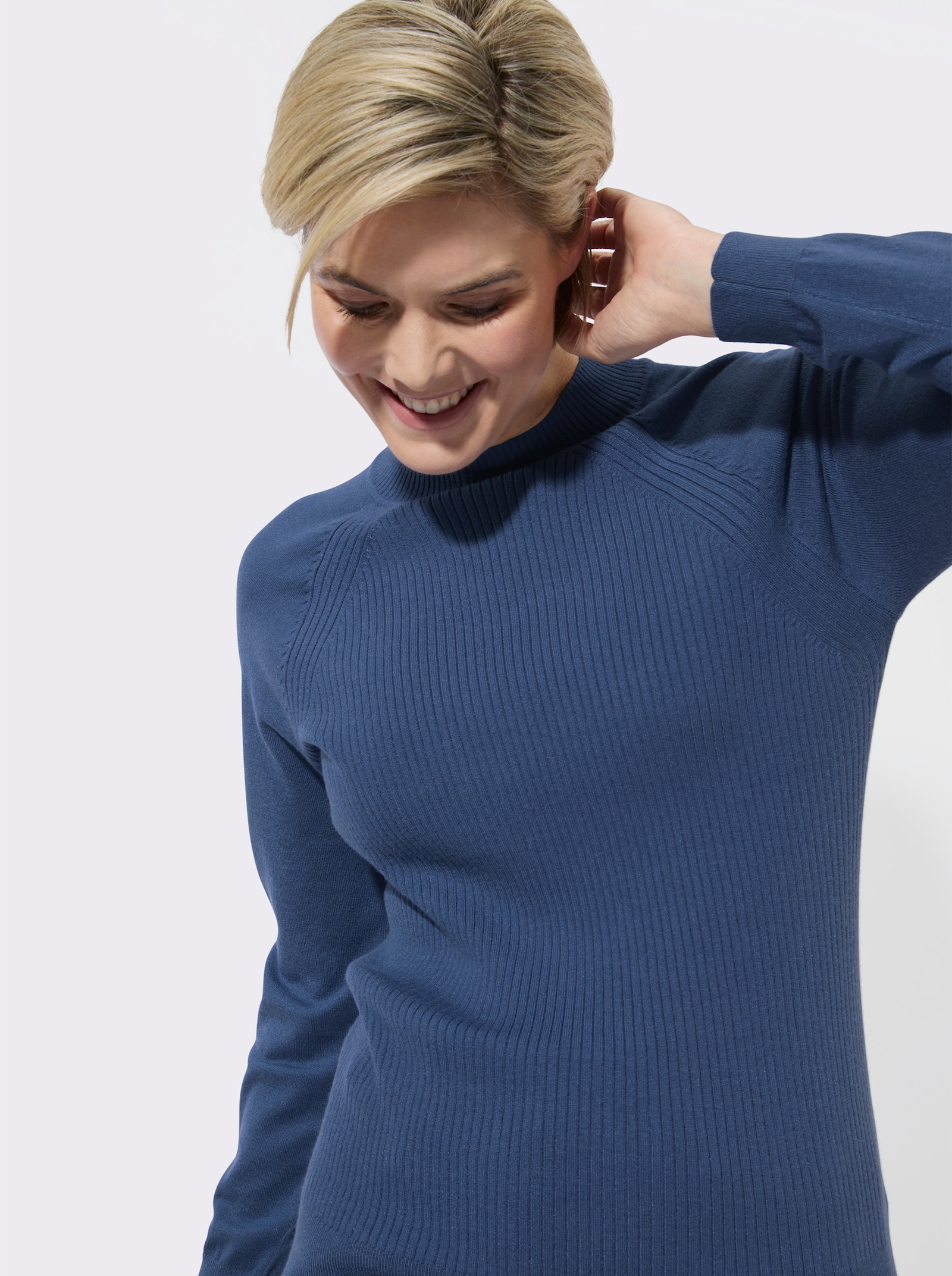 Stehkragenpullover mit Einstrick-Muster - jeansblau