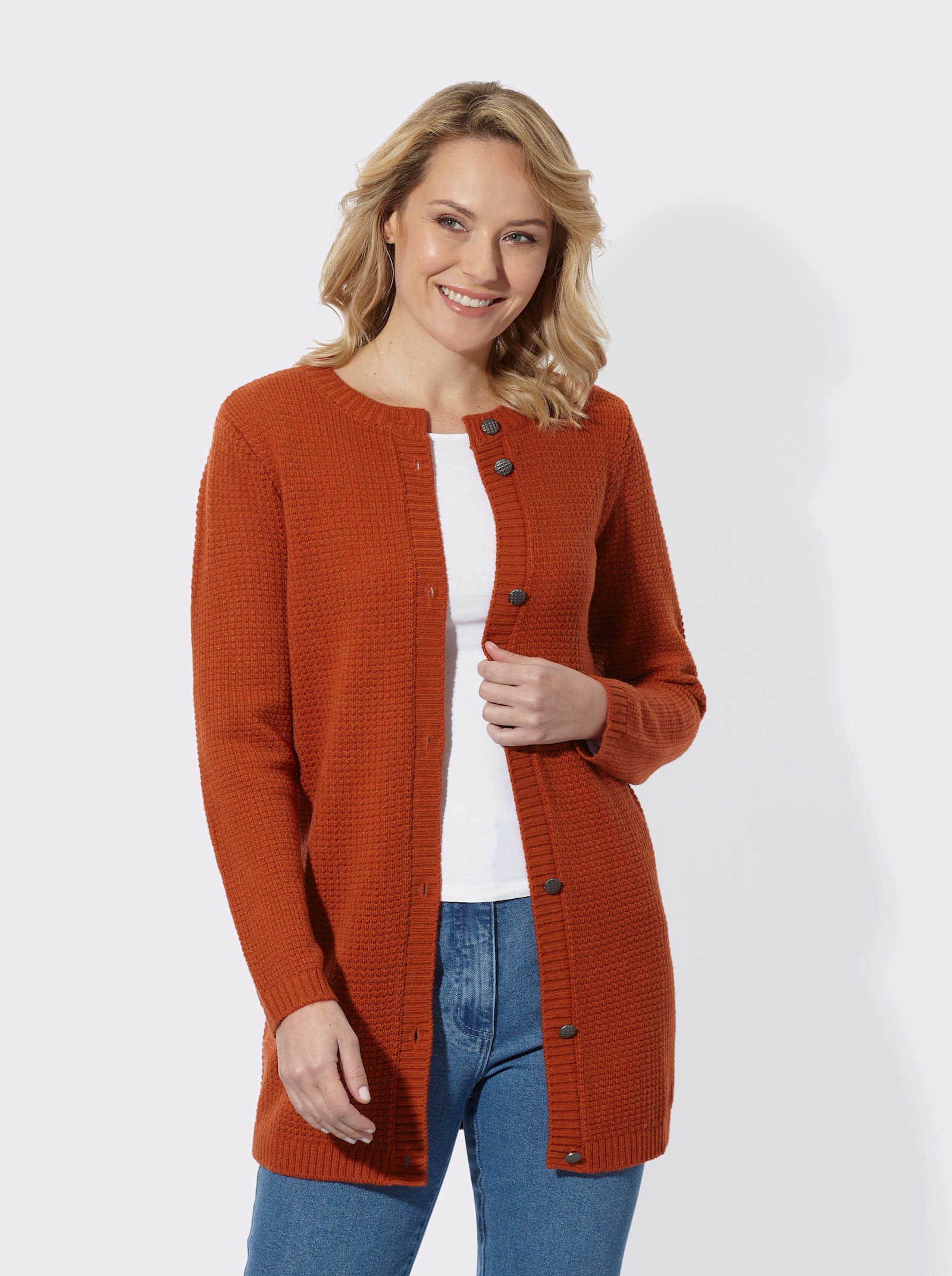 Longstrickjacke mit Schmuckknöpfen - rostrot