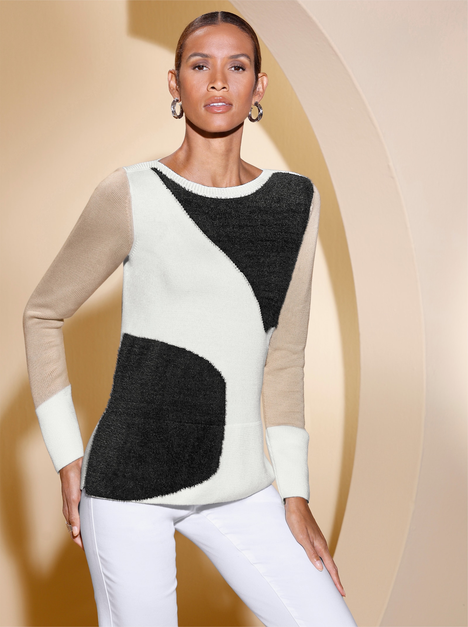 Langarm-Pullover mit Flauschgarn - schwarz-ecru-gemustert