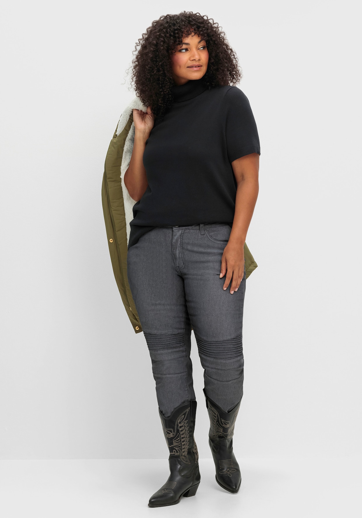 Kurzarmpullover mit Rollkragen - schwarz