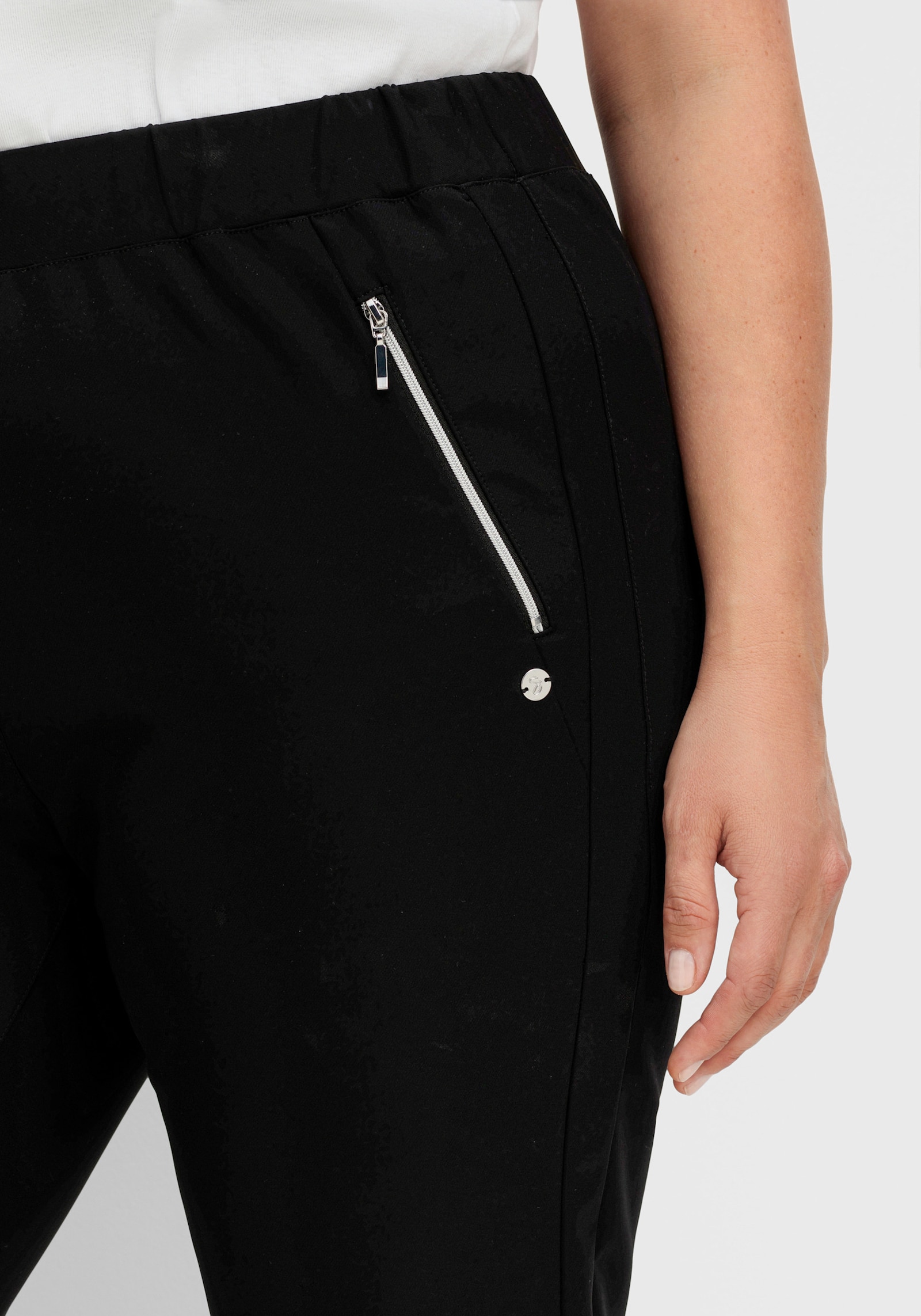 sheego Schlupfhose schmale Form, in Scuba-Qualität - schwarz