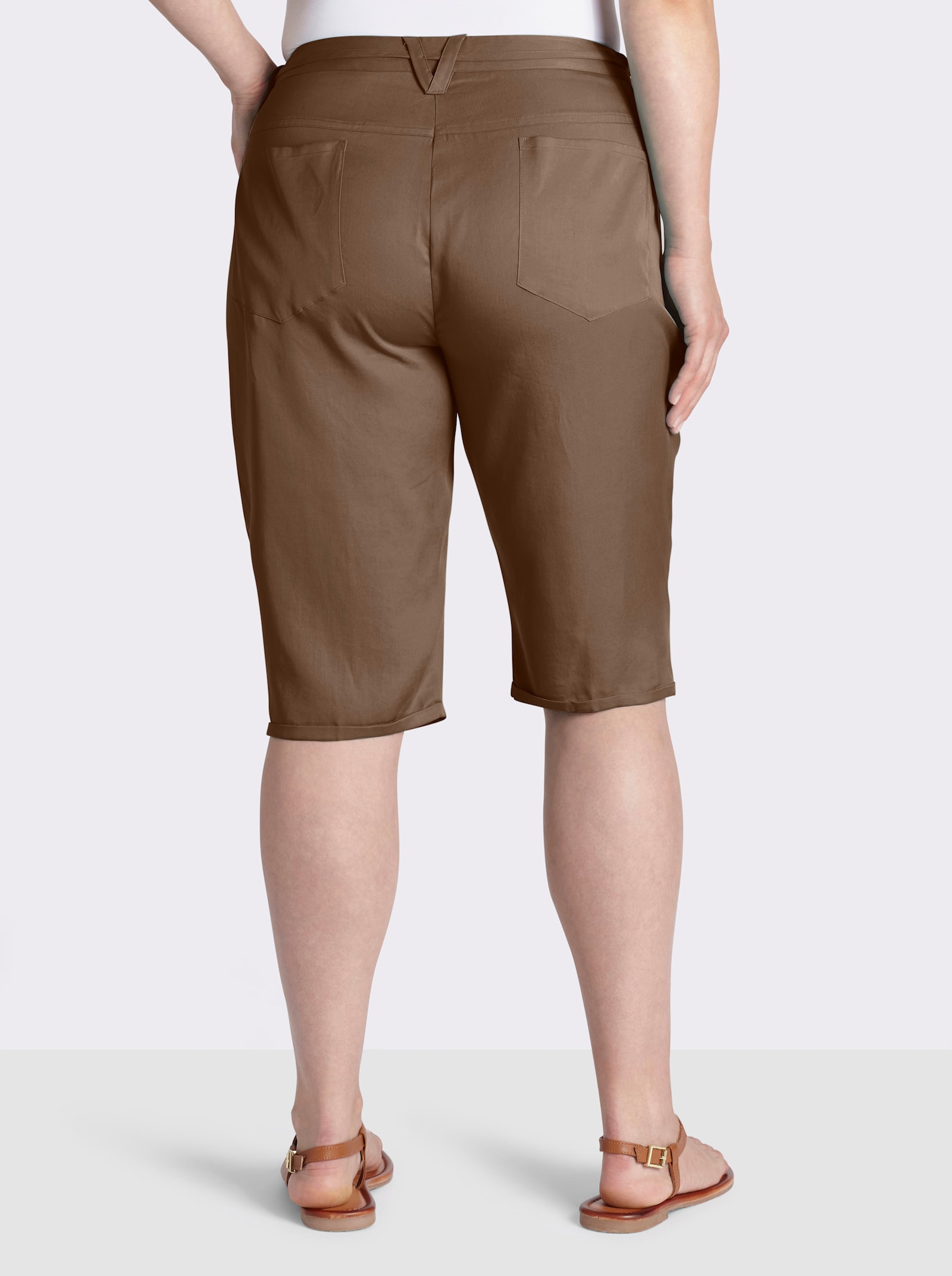 sheego Bermuda avec cuisses larges - marron