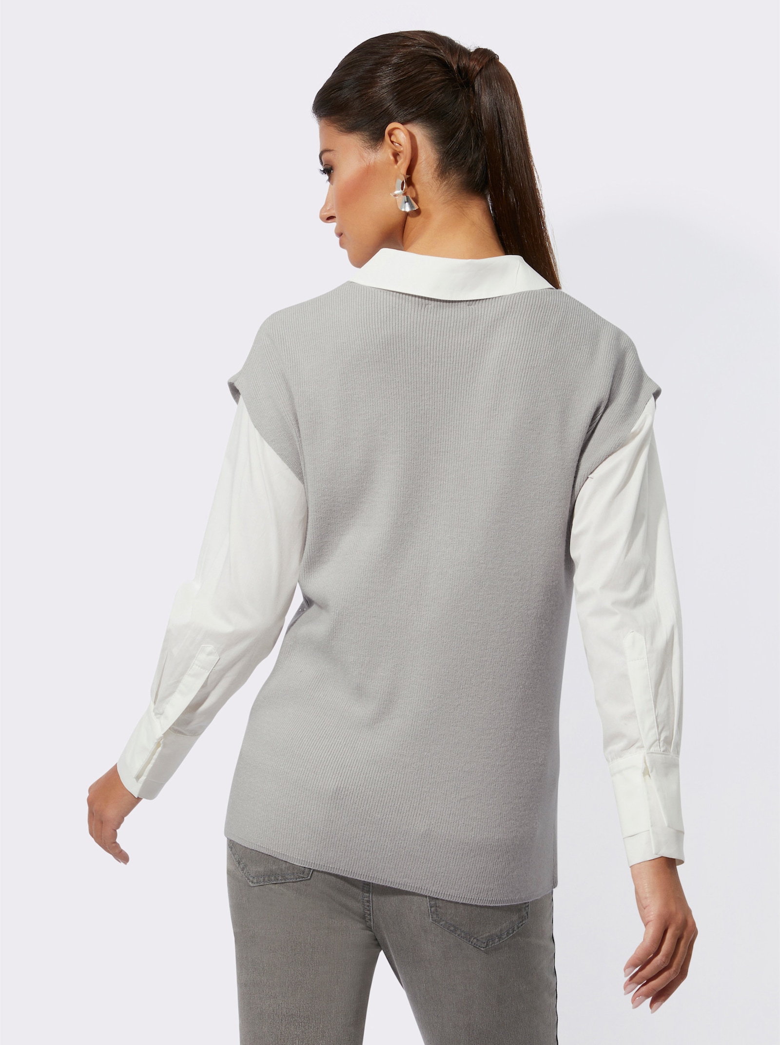 V-Ausschnitt-Pullover mit Glitzersteinchen-Schriftzug - hellgrau-silberfarben