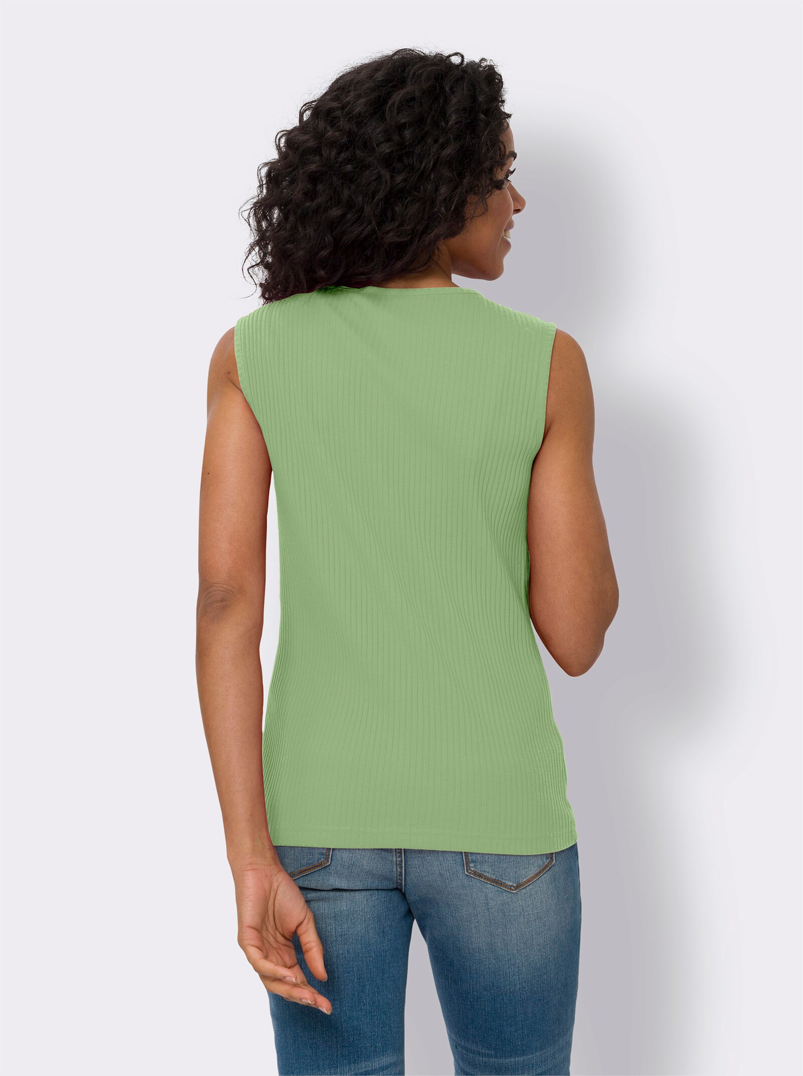 Shirttop van ribstof - resedagroen